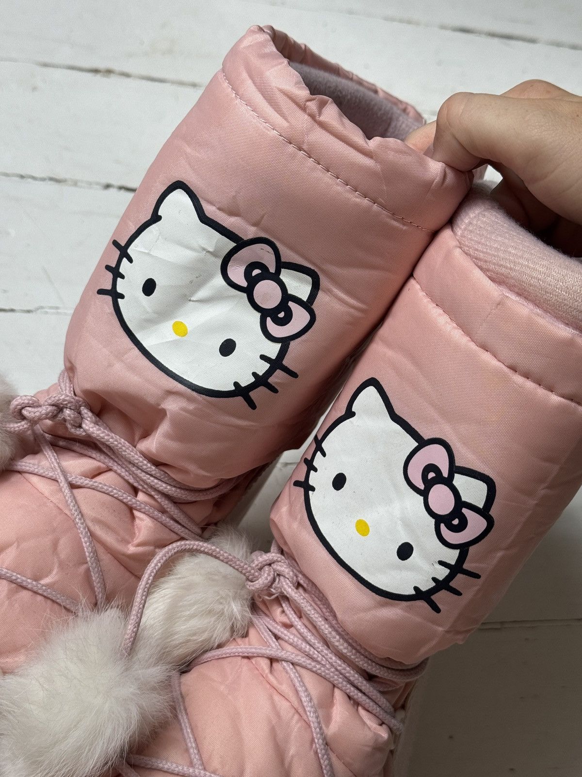 Cartoon Network VINTAGE HELLO KITTY 2000s MOON BOOTS UNT Size US 7 / IT 37 - 3 Thumbnail