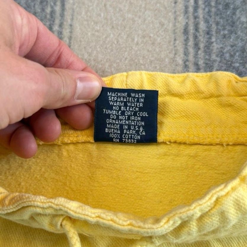 VINTAGE Ogunquit Maine Embroidered Sweatshirt 2XL Women’s 90s Flowers Pullover Sweatshirt Yellow Women