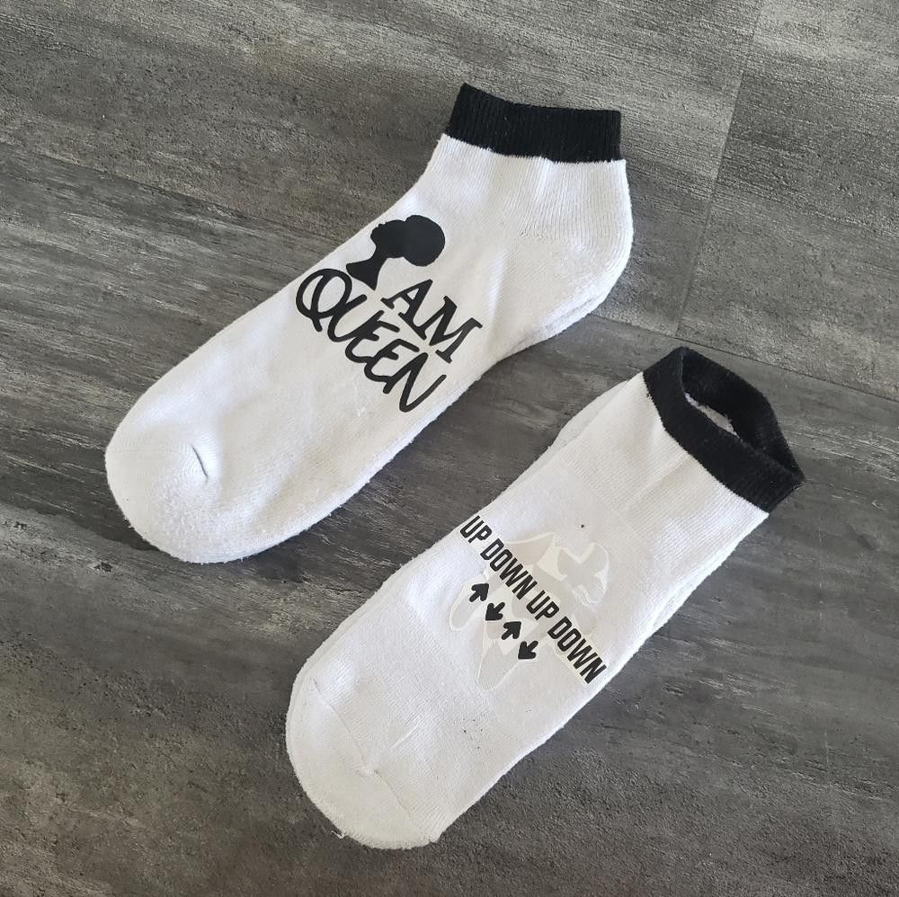 Designer White Black Queen Sport Sock 2 Bundle Size ONE SIZE - 2 Thumbnail