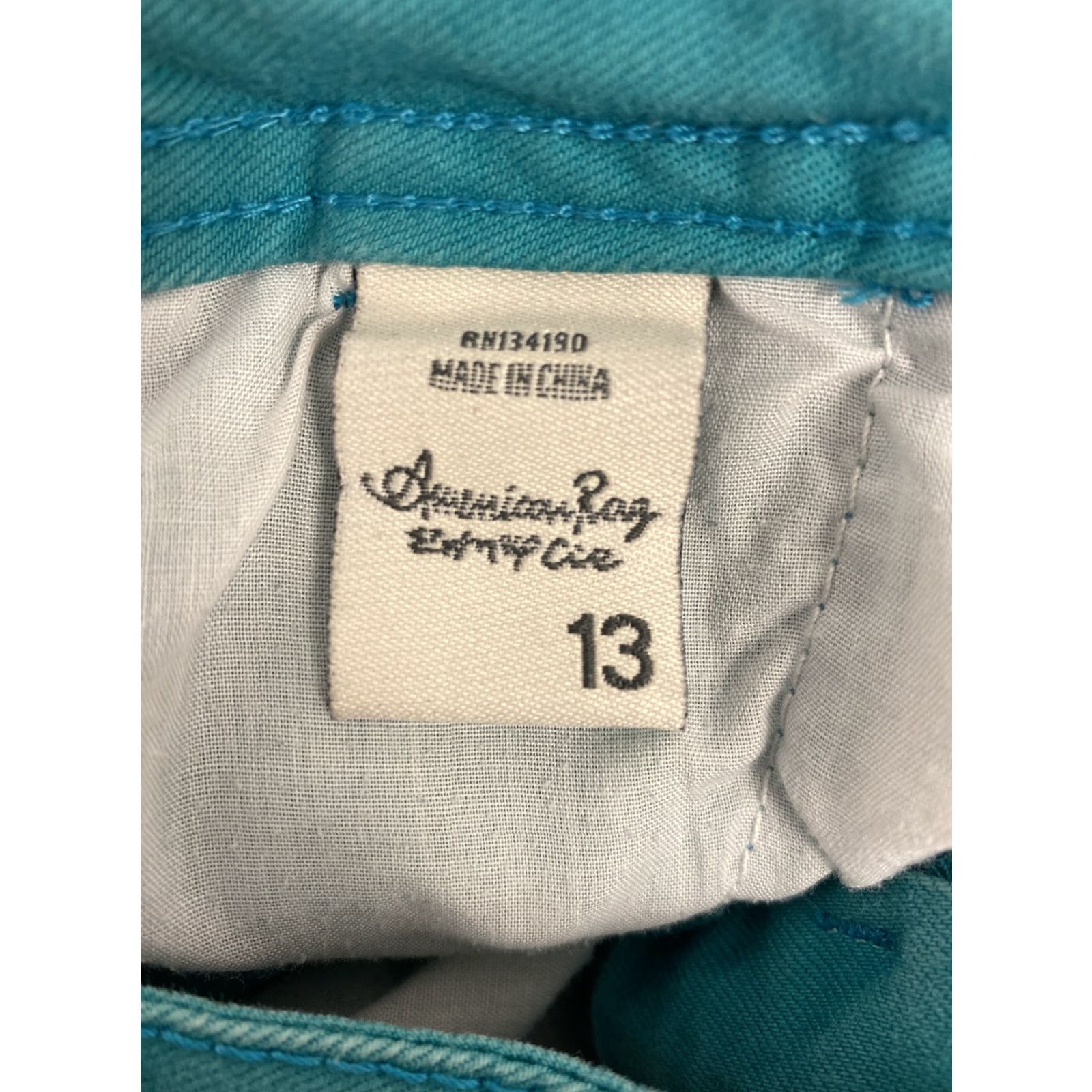 Vintage VINTAGE American Rag Cie Women's Bermuda Shorts Size 13 Aqua Denim Lightweight Spandex Size 34" / US 12 / IT 48 - 8 Thumbnail