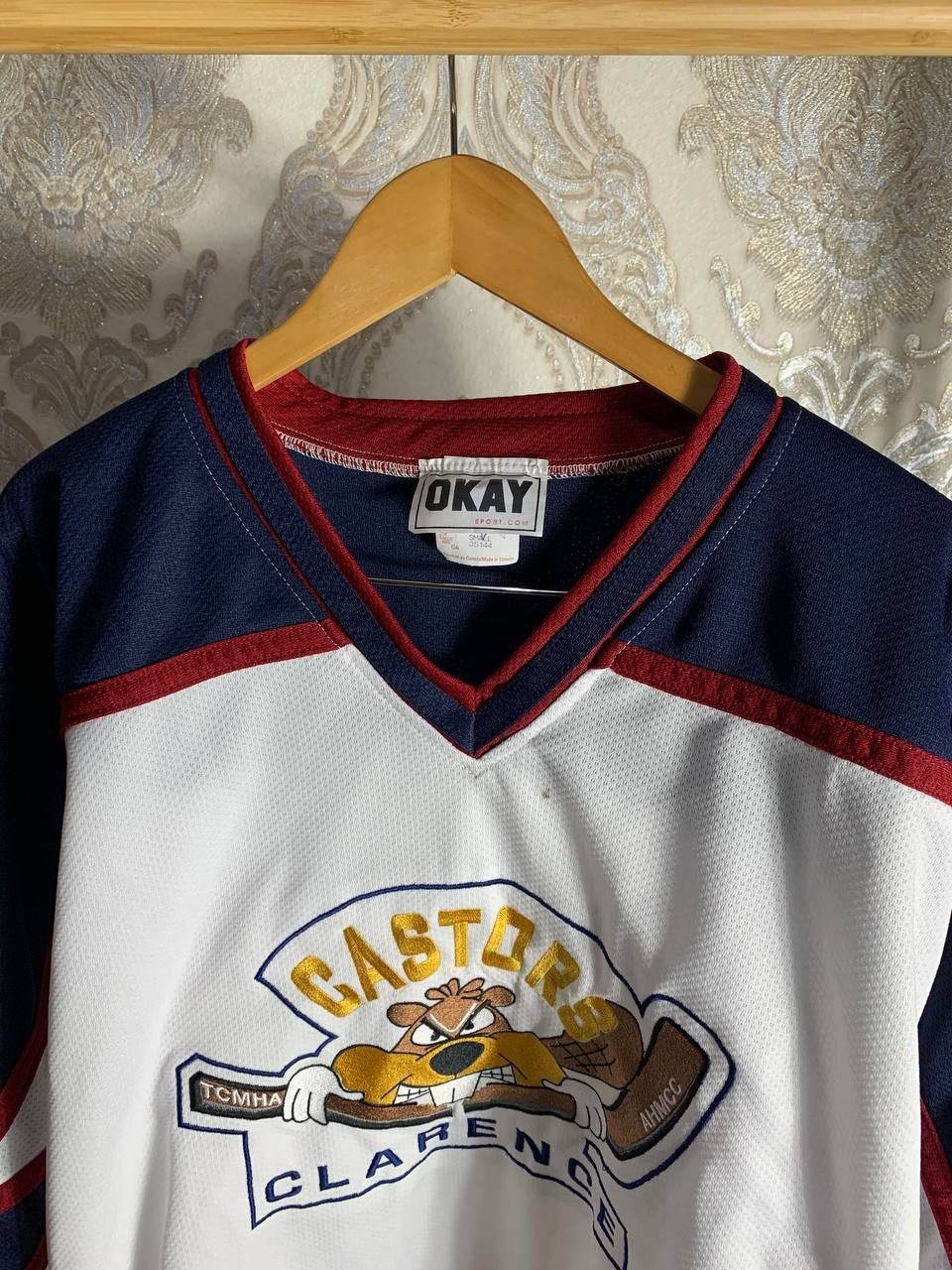 Vintage VERY RARE CCM OKAY RETRO HOCKEY JERSEY CANADA CASTORS 90s Size US S / EU 44-46 / 1 - 2 Thumbnail