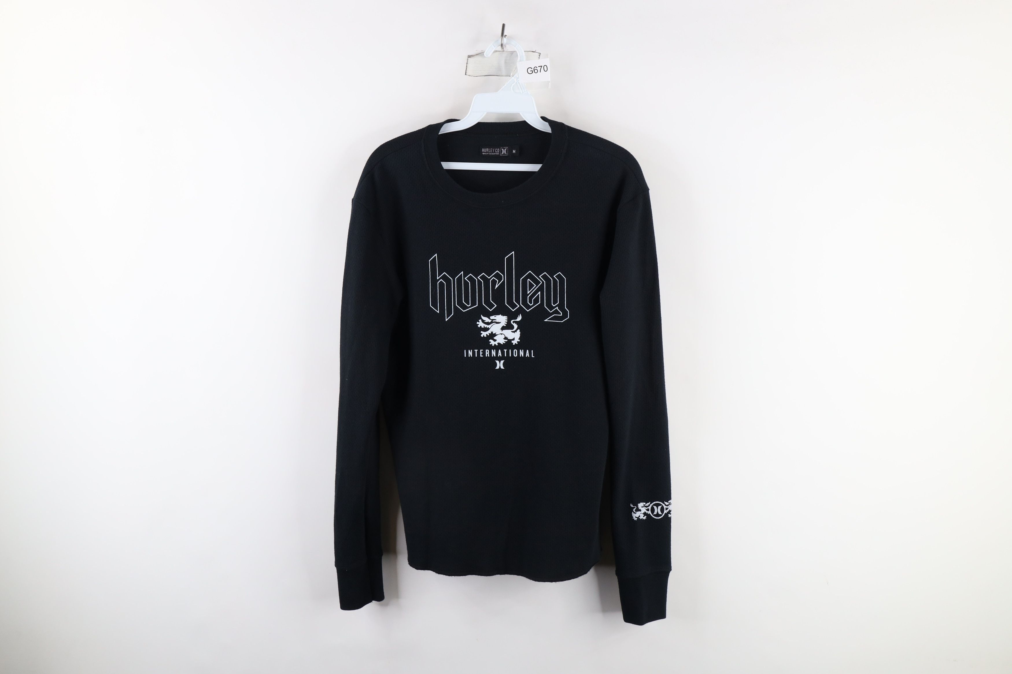 Hurley × Vintage Vintage Hurley International Surfing Waffle Knit T-Shirt Size US M / EU 48-50 / 2 - 1 Thumbnail