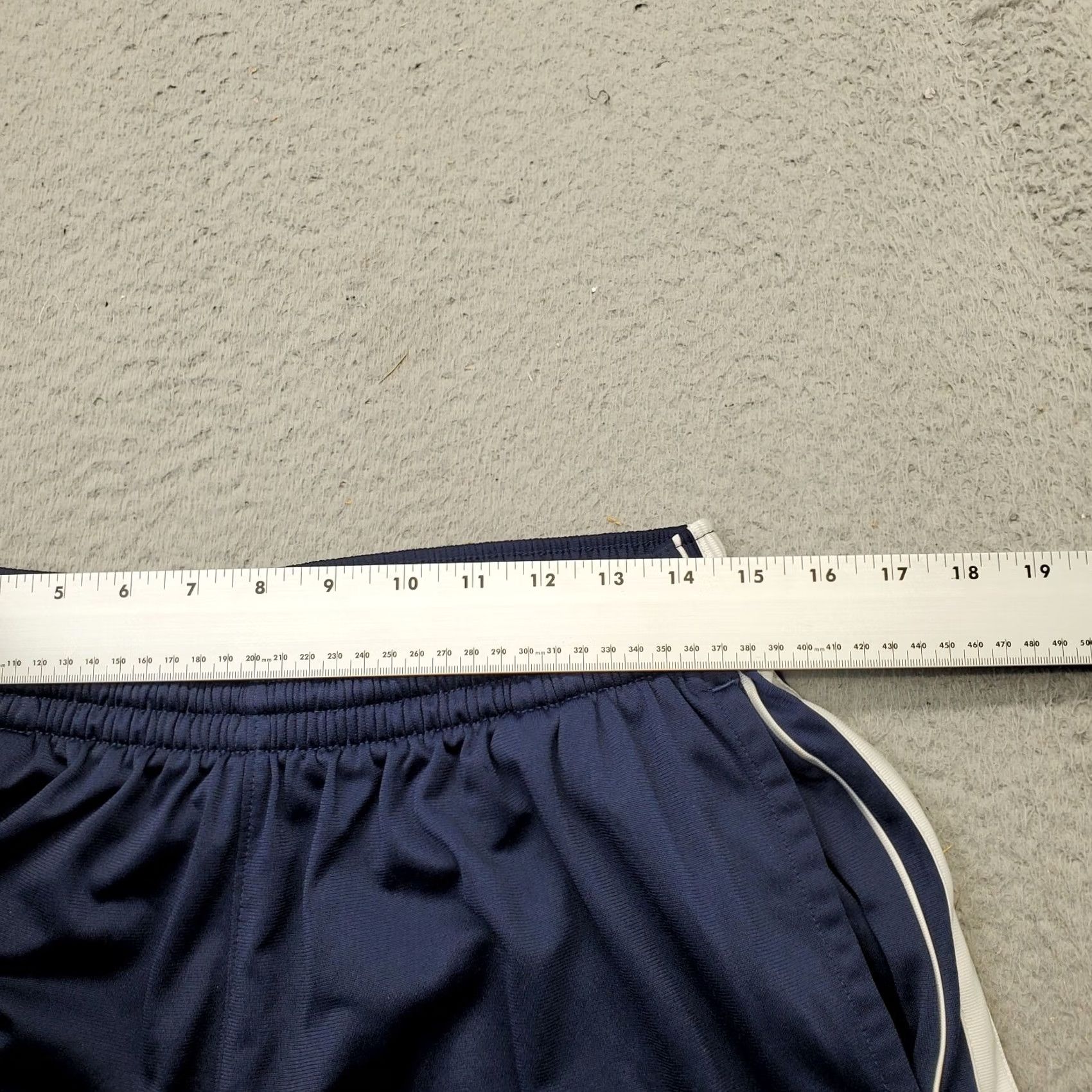 Nike Nike Basketball Performance Sweatpants Men M Multi Striped Activewear Drawstring Size US 31 - 6 Thumbnail