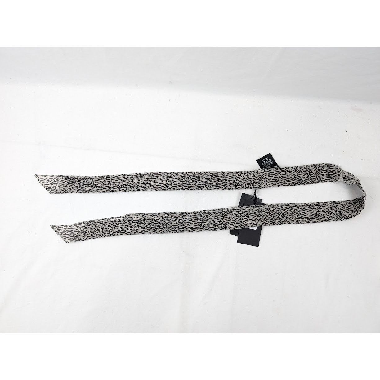 Saint Laurent Paris o1rshd1 Size: OS / Lavalliere Animalier Lana Scarf Off White Size ONE SIZE - 1 Thumbnail
