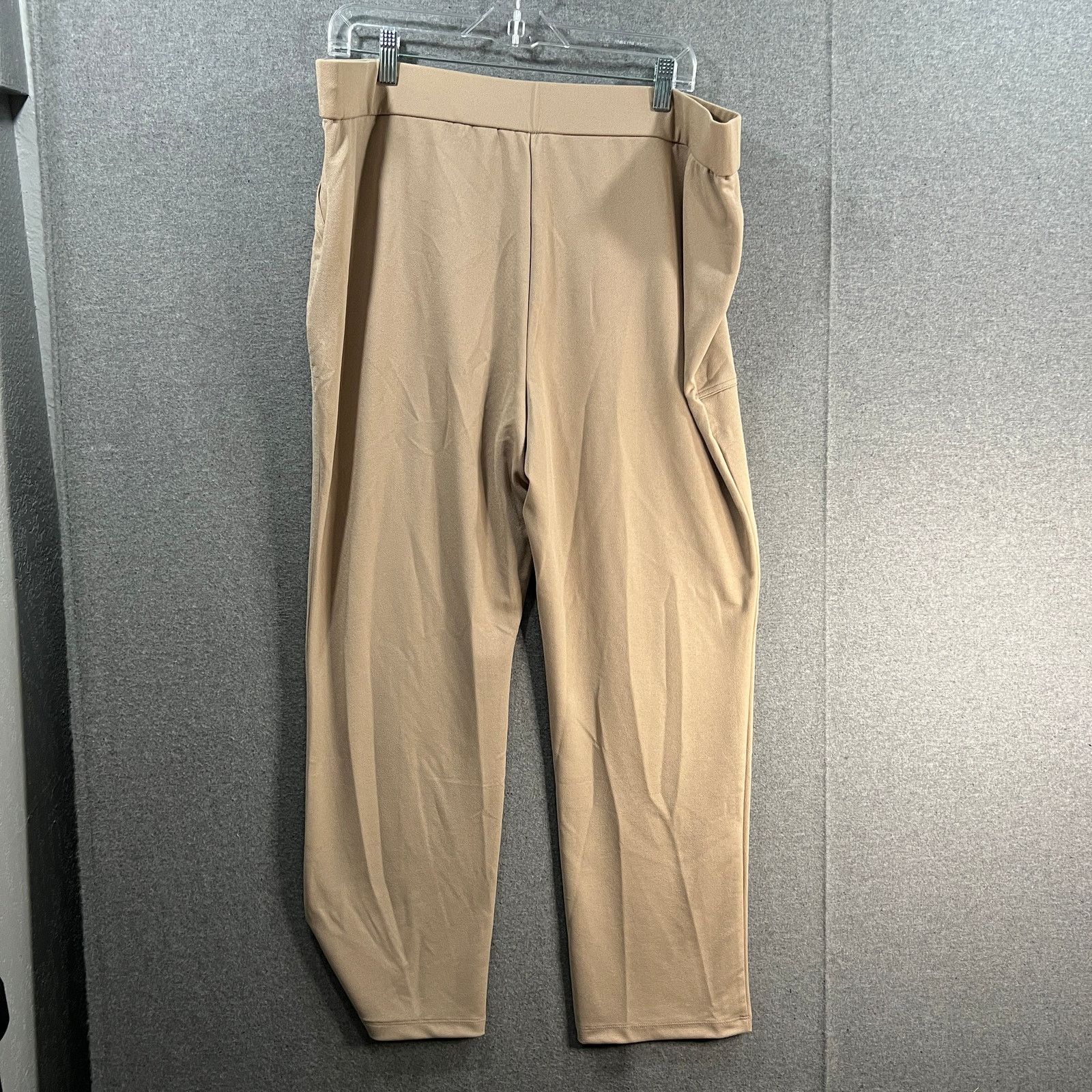 Other Isaac Mizrahi Live! Petite Crepe Knit Straight Leg Pant Size 40" / US 18 - 2 Thumbnail
