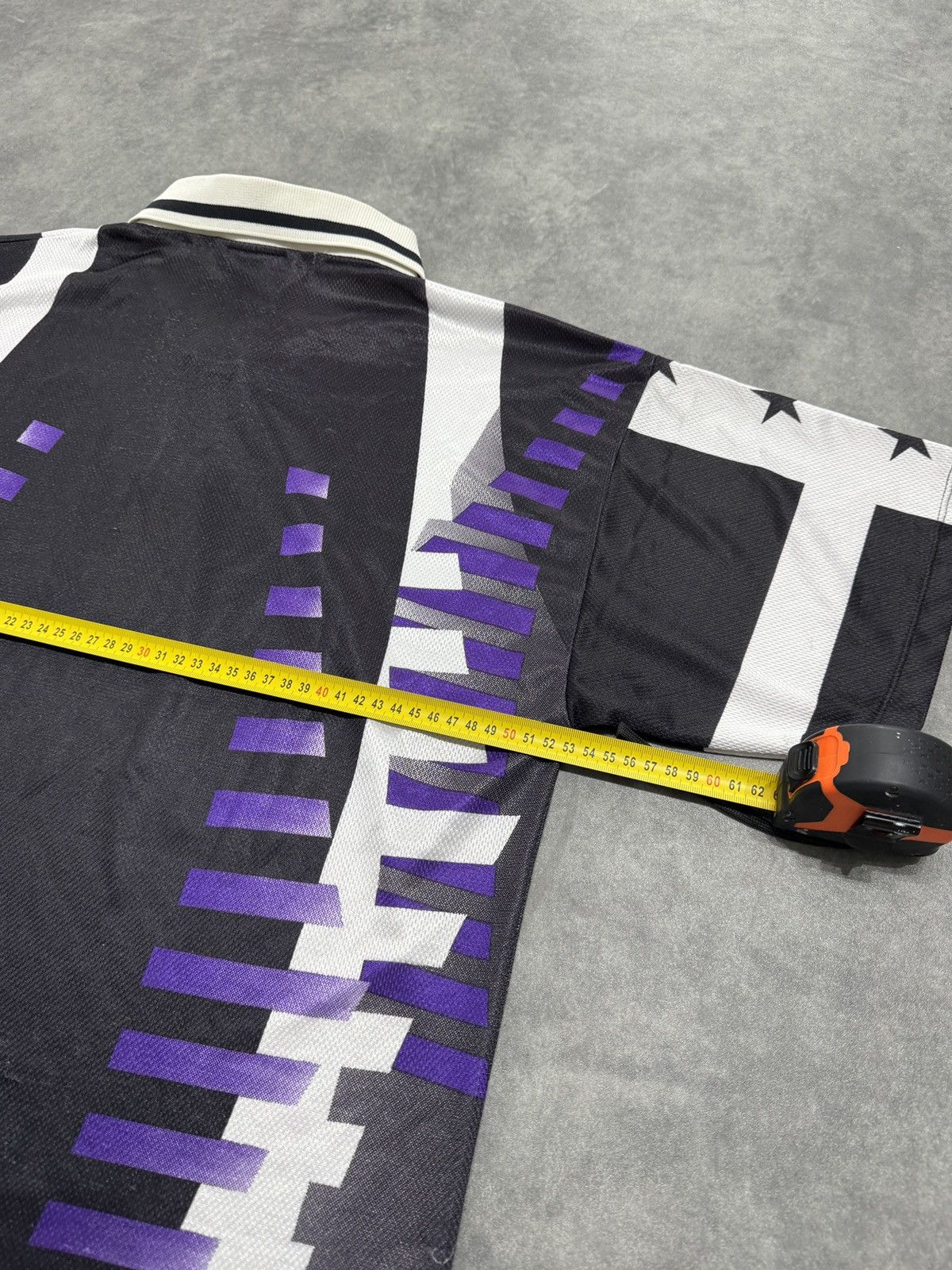 Other 1997/1998 third jersey real madrid x taquy Size M rare Size US M / EU 48-50 / 2 - 12 Thumbnail