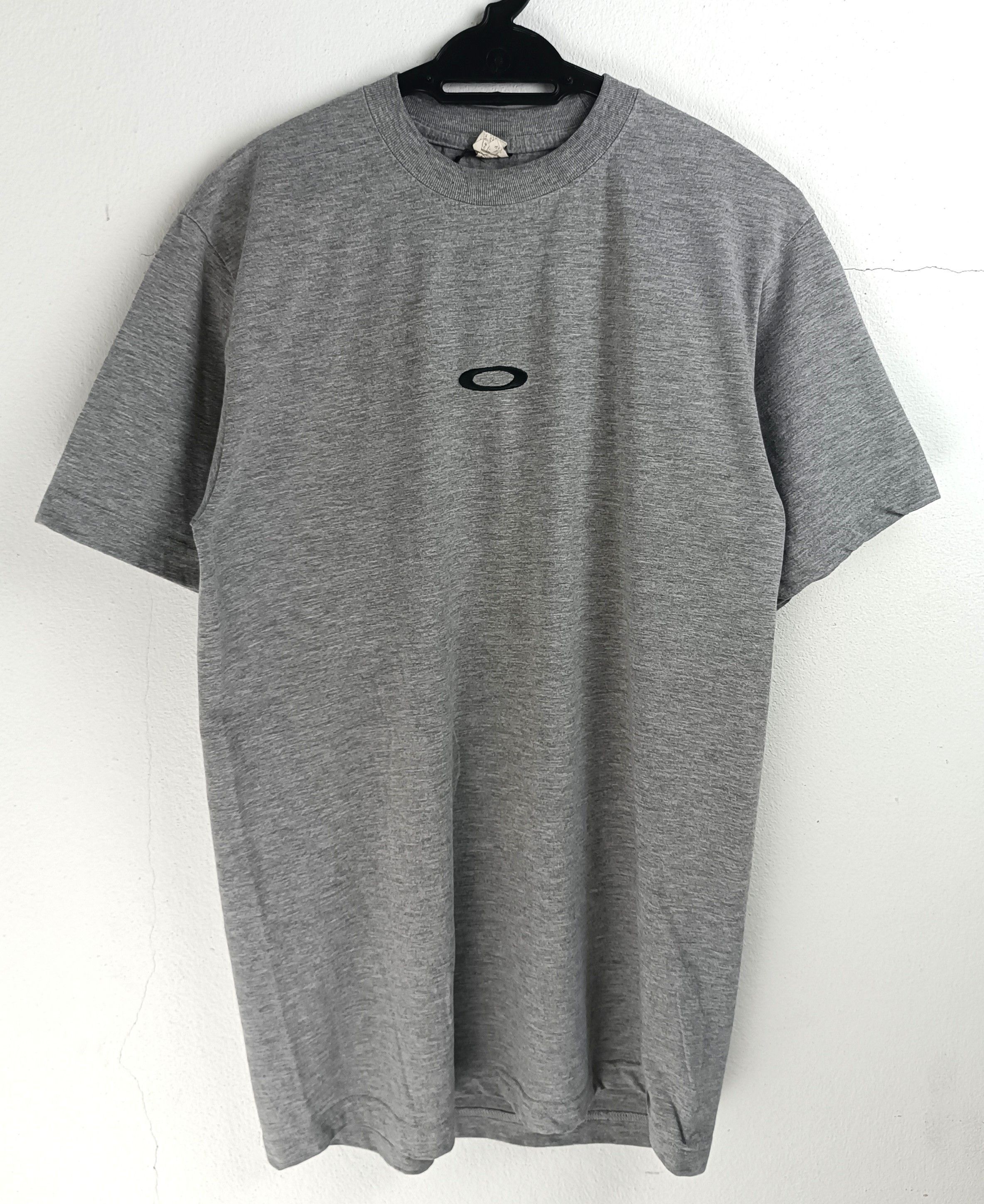 Oakley VINTAGE 90'S OAKLEY SOFTWARE EMBROIDERED MID LOGO VERY RARE Size US M / EU 48-50 / 2 - 3 Thumbnail