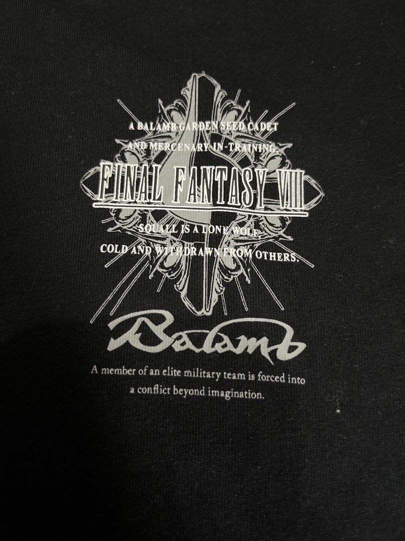 Uniqlo Uniqlo X Final Fantasy Size US M / EU 48-50 / 2 - 4 Thumbnail