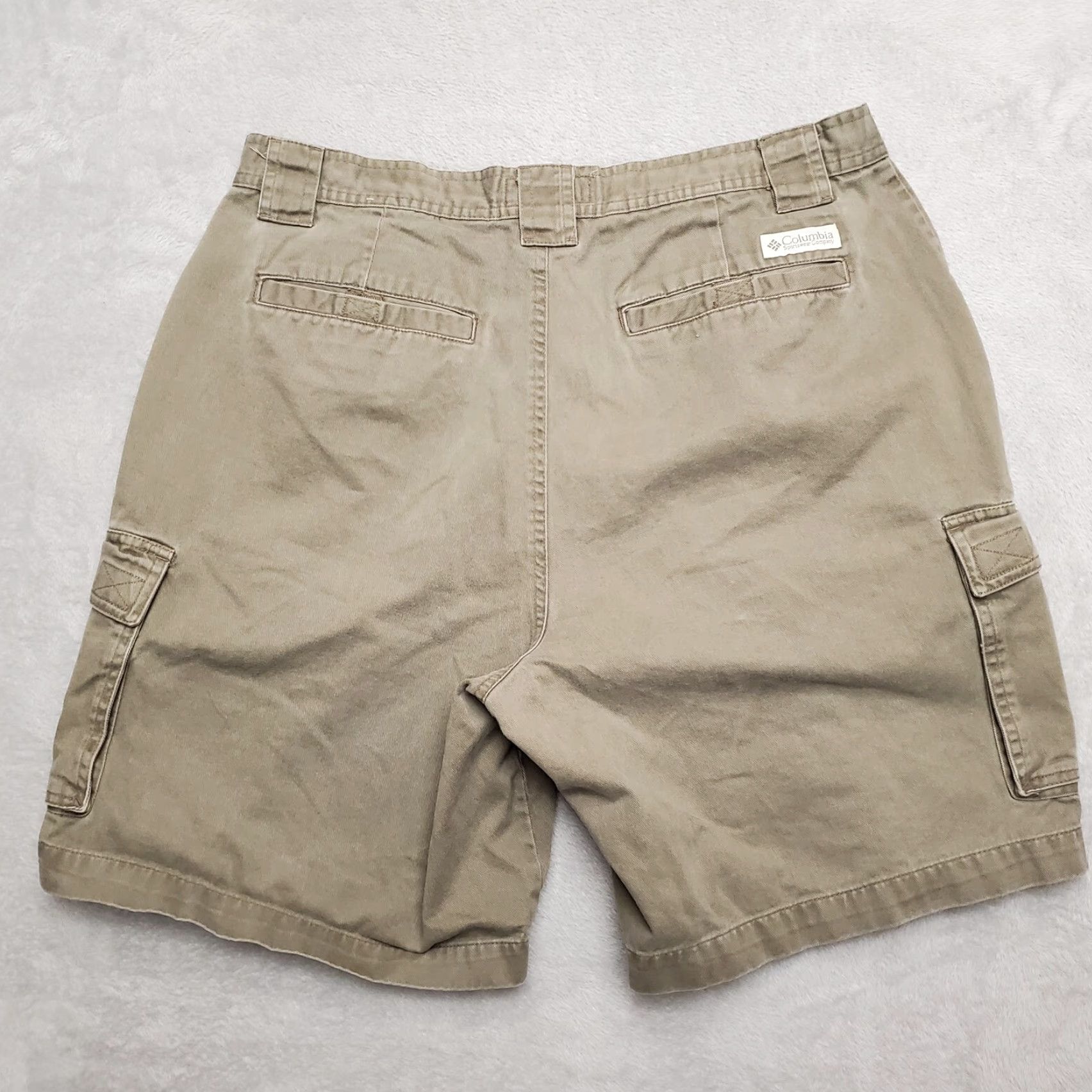 Vintage Columbia Cargo Shorts Men 36 Green Flat Front Twill Outdoors Casual Hike Cotton Pocketed Belt Loops Zip Front Size US 36 / EU 52 - 4 Thumbnail