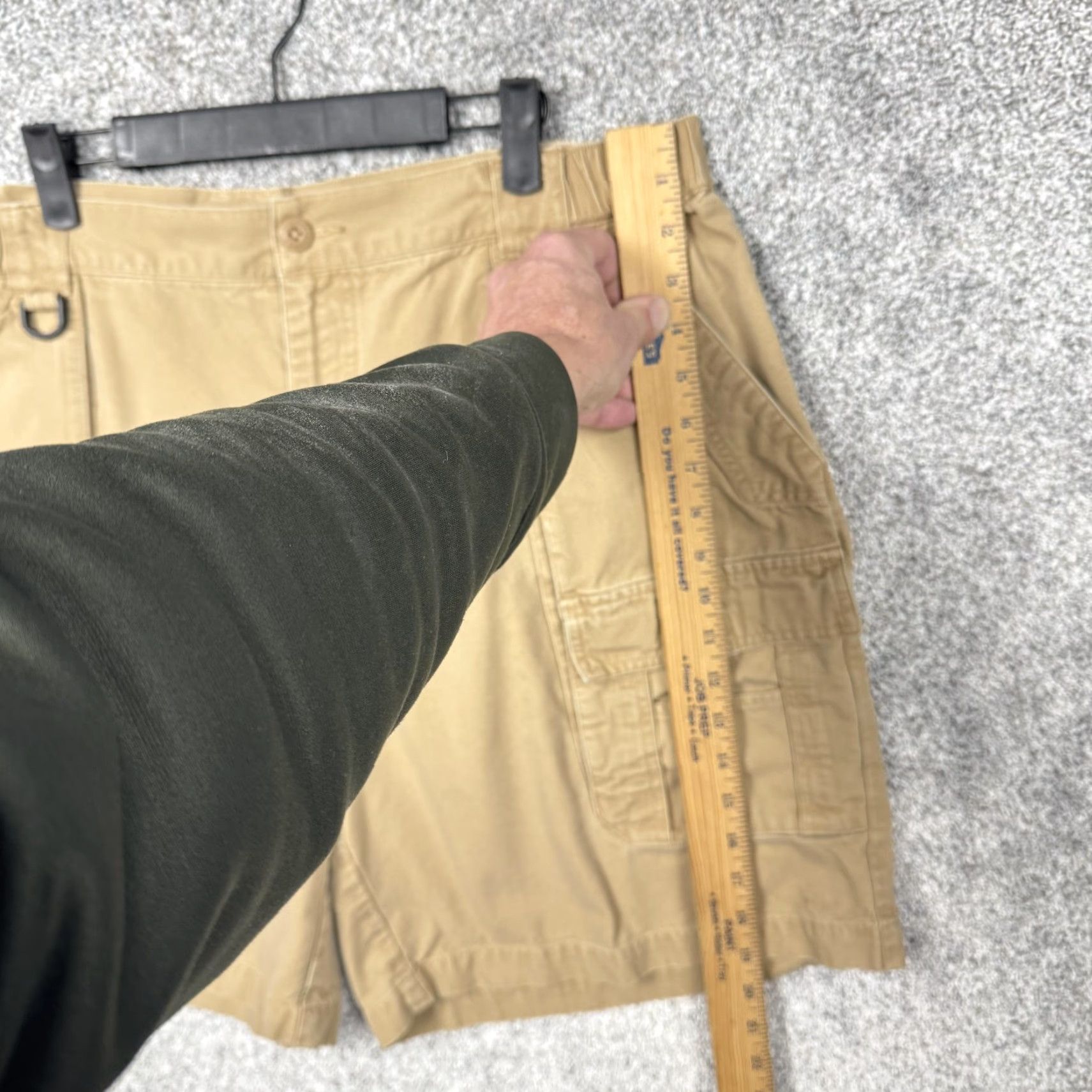 Vintage Columbia Cargo Shorts Mens XL 38 Khaki Beige Cotton Twill Relaxed Fit Pockets Outdoor Casual Size US 36 / EU 52 - 3 Thumbnail