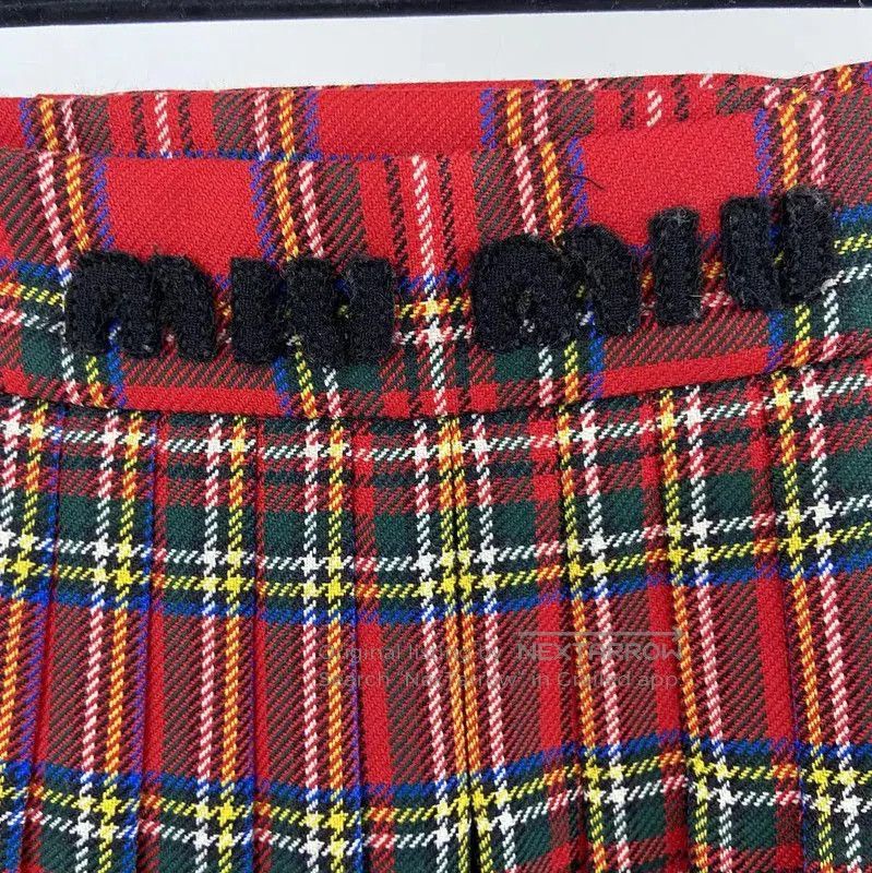 Miu Miu Miu Miu Red Plaid Wool Pleated Skirt . Size 23" - 6 Thumbnail