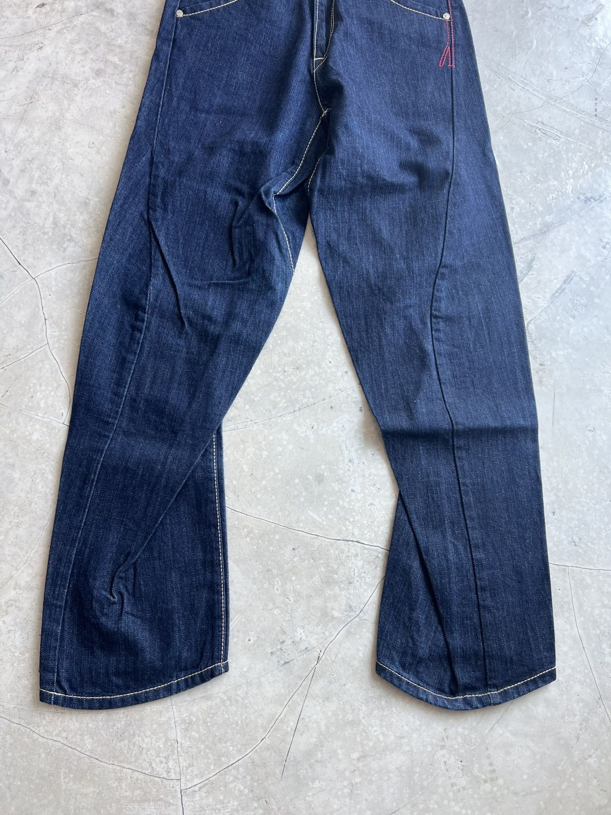 Levi's Levis Engineered Jeans Cinch Back Actual 29x32 Size US 29 - 3 Thumbnail
