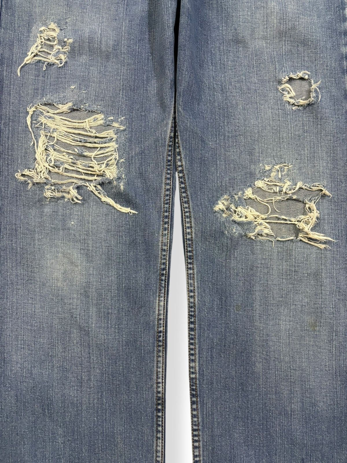 Japanese Brand Vintage Japanese Brand Blue Wash Baggy Distressed Jeans Size US 33 - 5 Thumbnail