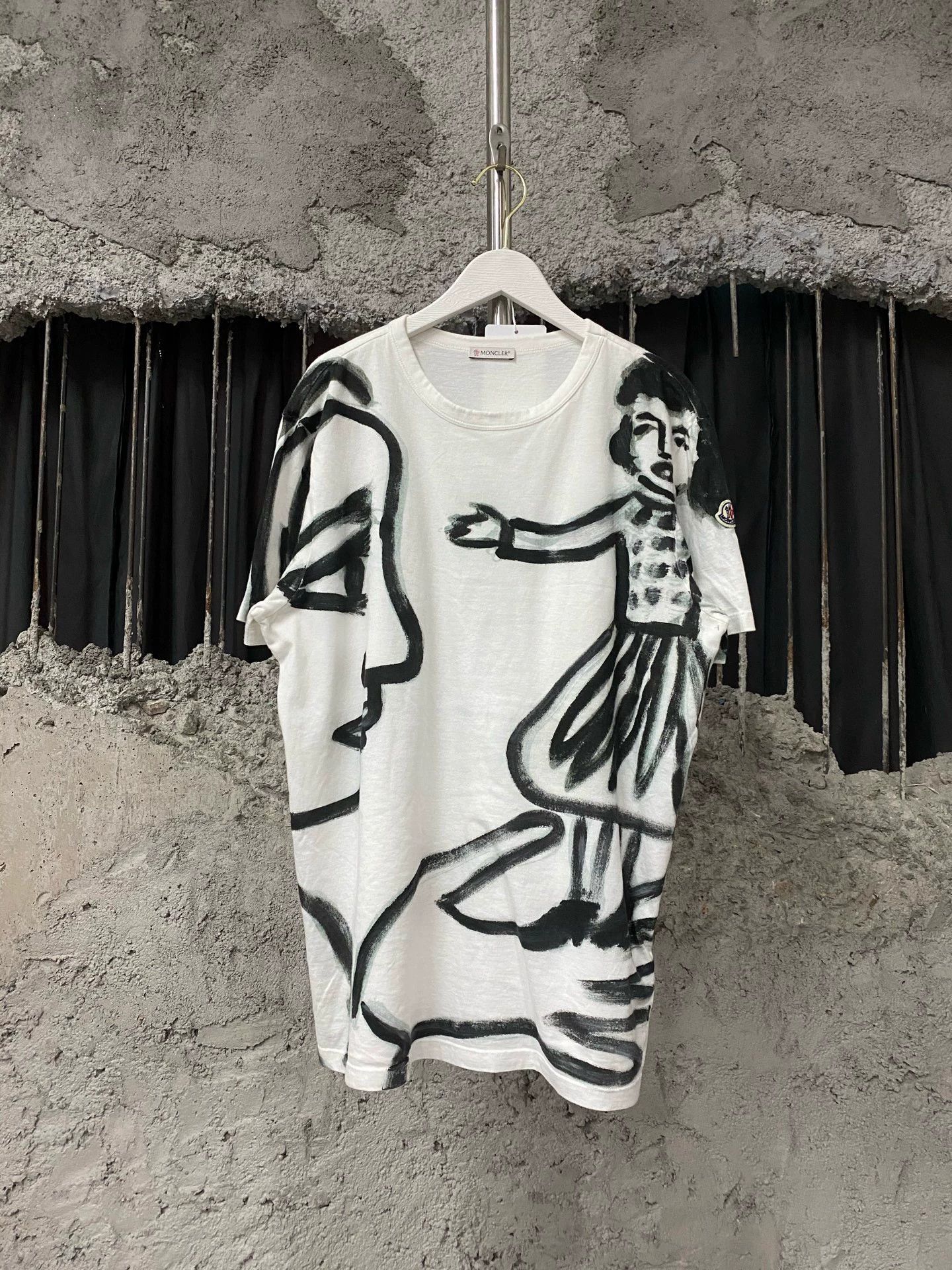 Moncler Moncler Graffiti Short Sleeve Tee M Size M / US 6-8 / IT 42-44 - 1 Thumbnail
