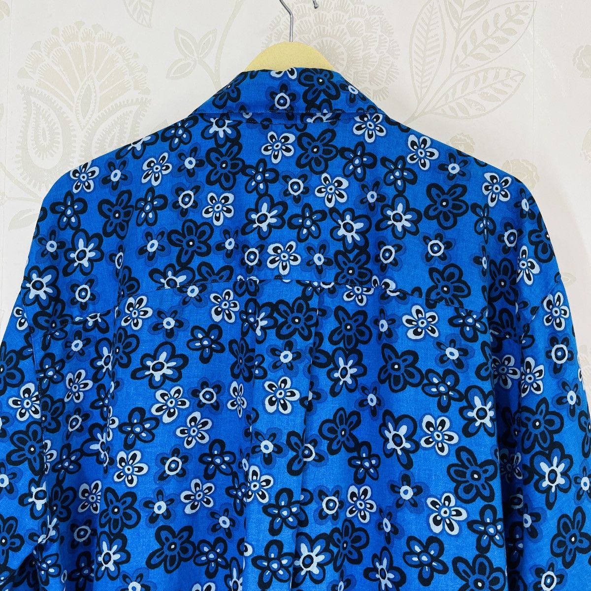 Marni MARNI X Uniqlo Japan Blue Flowers Shirts Buttons Up Size L Size US L / EU 52-54 / 3 - 21 Thumbnail