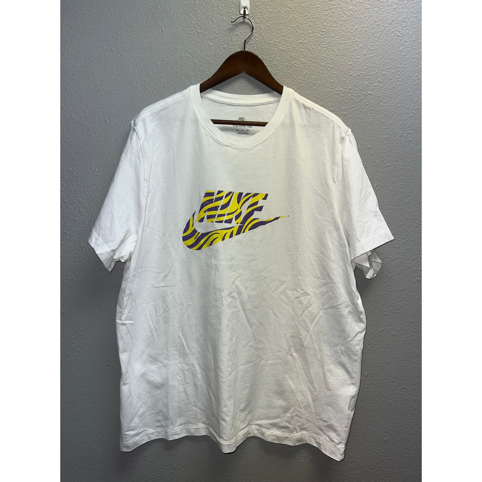 Nike Nike Sportswear Shirt White Purple Yellow Swoosh Tee 2XL XXL Size US XXL / EU 58 / 5 - 1 Thumbnail