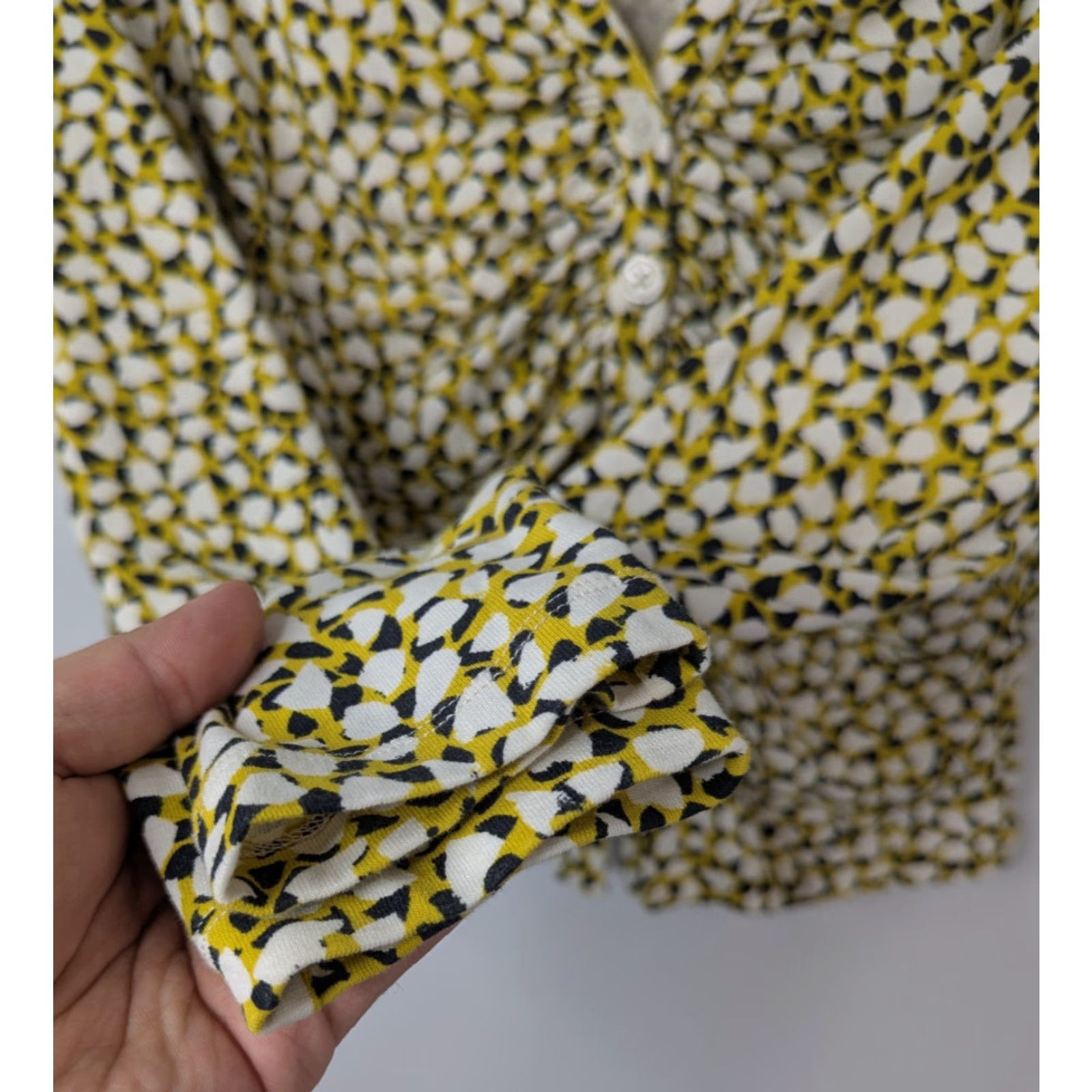 Vintage Maeve Anthropologie Blouse Shirt V-Neck Button Geometric Pattern Yellow Size M Women Size M / US 6-8 / IT 42-44 - 3 Thumbnail