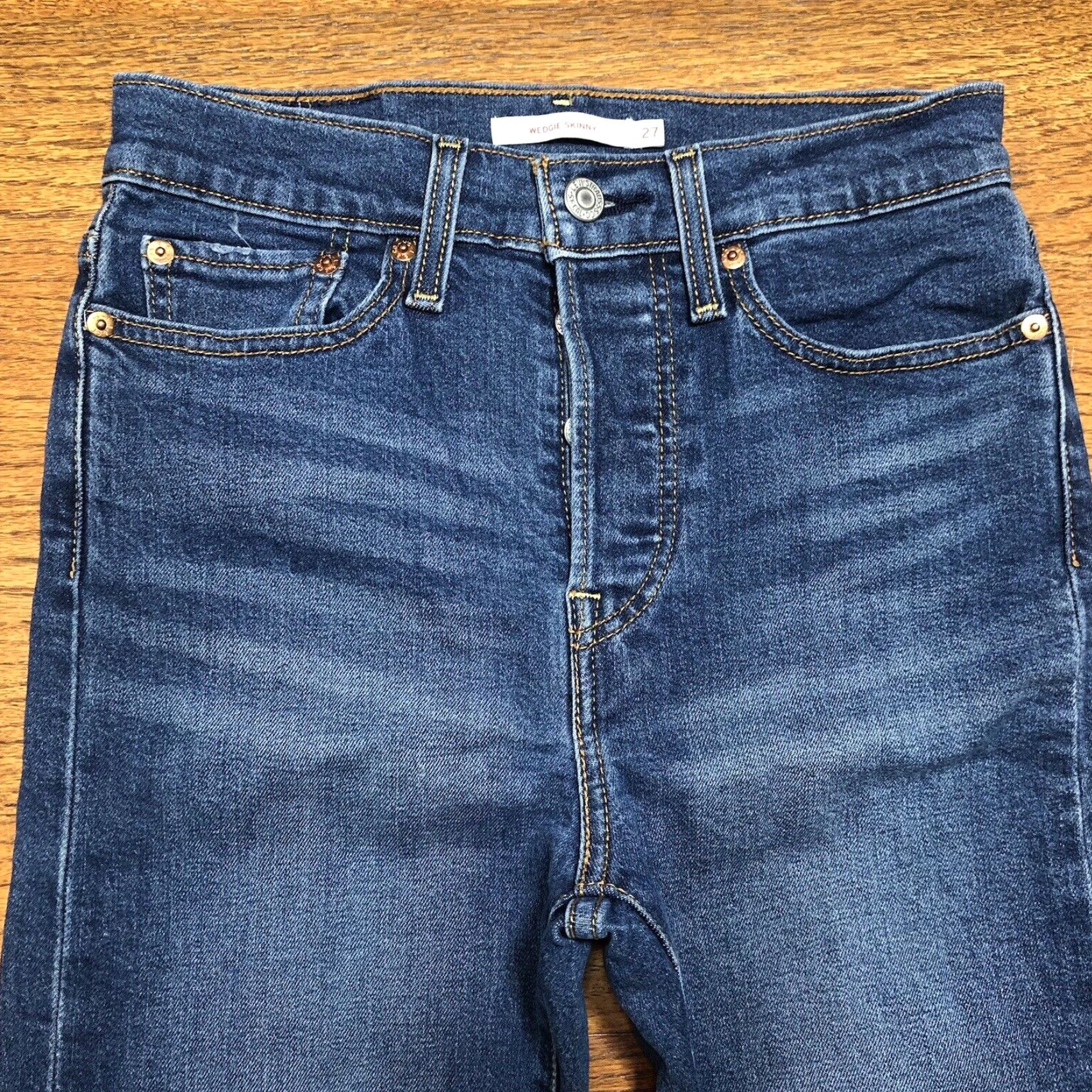 Levi's Levis Jeans Womens 27 X 27 Inseam Wedgie Skinny Medium Wash Button Fly Size 26" / US 2 / IT 38 - 4 Thumbnail