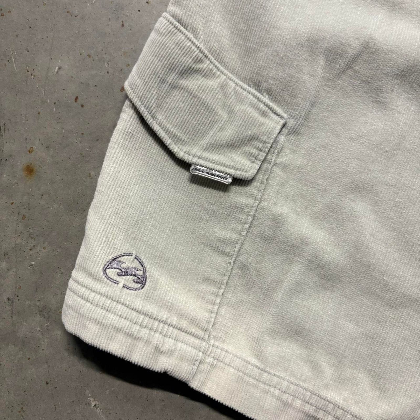 Billabong × Vintage Crazy Vintage Y2K Billabong Corduroy Cargo Style Surf Shorts Size US 34 / EU 50 - 6 Thumbnail