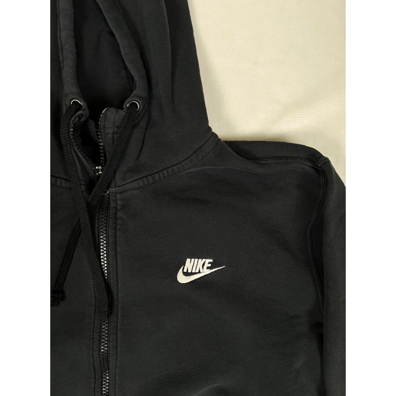 Nike VTG Nike Hoodie Black M Full Zip Fleece Logo Swoosh Sweatshirt Hooded Pockets Zipper All Seasons Women’s M (adjusted per rules) Size M / US 6-8 / IT 42-44 - 2 Thumbnail