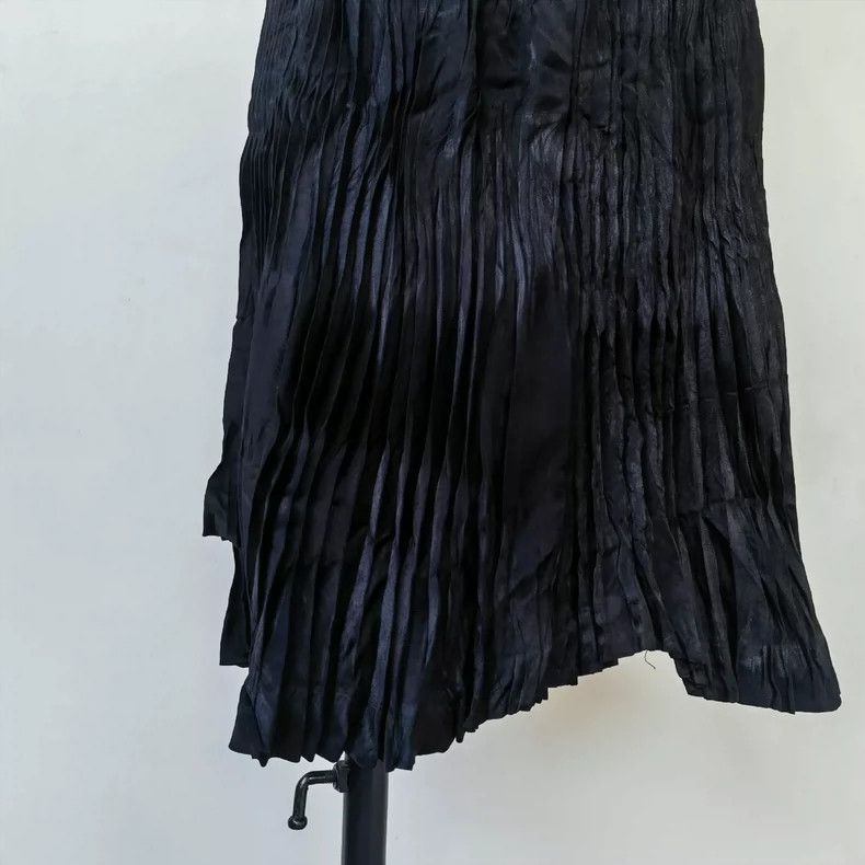 Issey Miyake issey miyake Black pleated skirt Size 42" / US 20 - 6 Thumbnail