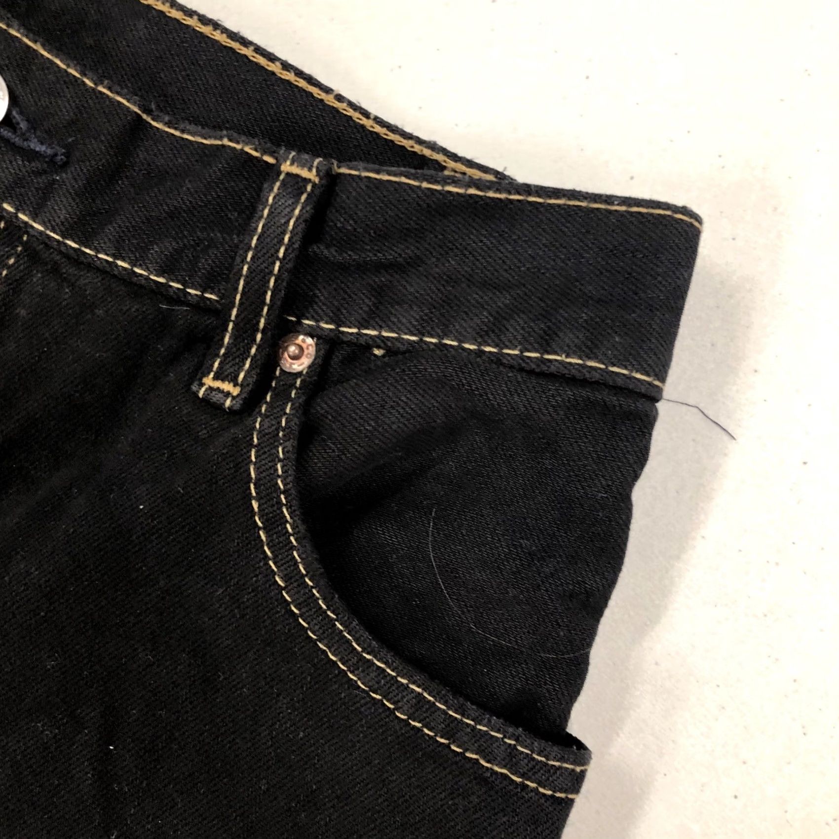Levi's VINTAGE Levi's 550 Black Label cutoff shorts Men Size 30 Black Denim 4 in Inseam 90s USA Daisy Dukes 5-Pocket Relaxed Fit Button Zip Jeans Size US 30 / EU 46 - 6 Thumbnail