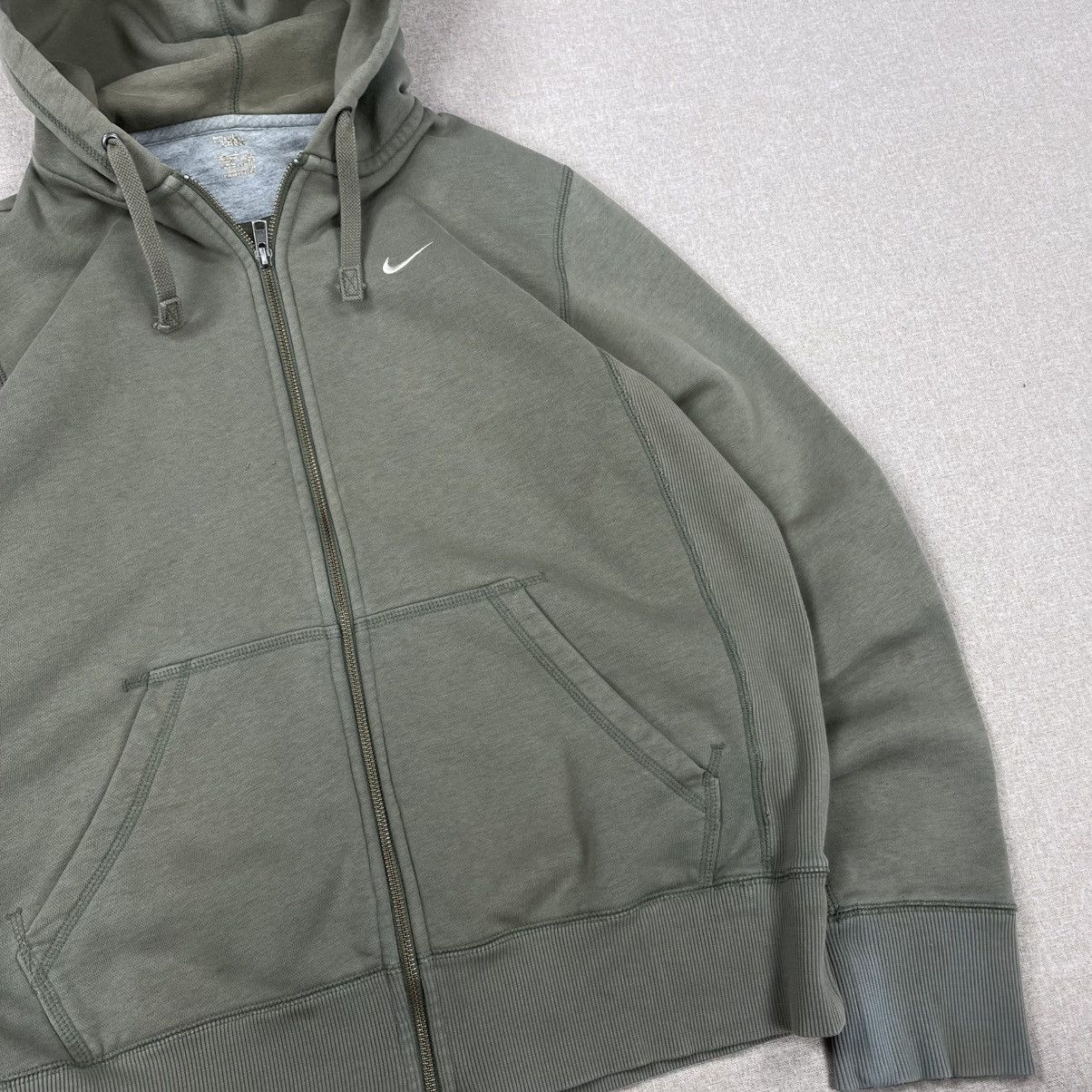 Nike VINTAGE Y2K NIKE KHAKI FADED WASHED ZIP HOODIE Size US M / EU 48-50 / 2 - 9 Thumbnail