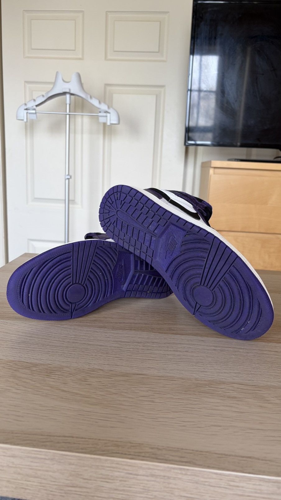 Jordan Brand Nike Air Jordan 1 Retro High OG Court Purple – Size 8.5 Size US 8.5 / EU 41-42 - 7 Thumbnail