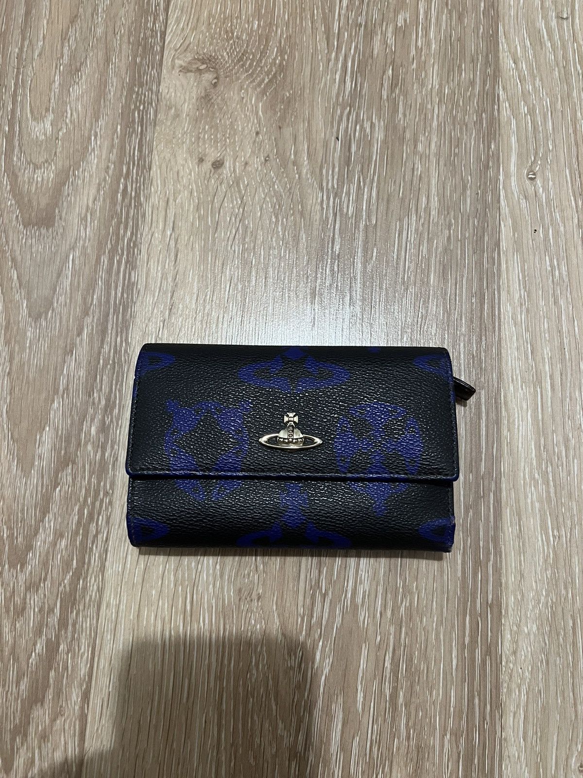 image of Vivienne Westwood Orb Wallet in Black, Women's