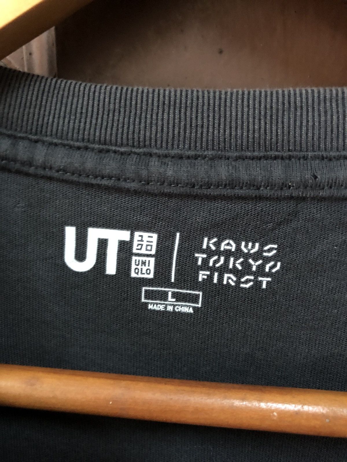 Kaws × Uniqlo Kaws Tokyo First Tshirt Size US L / EU 52-54 / 3 - 4 Thumbnail