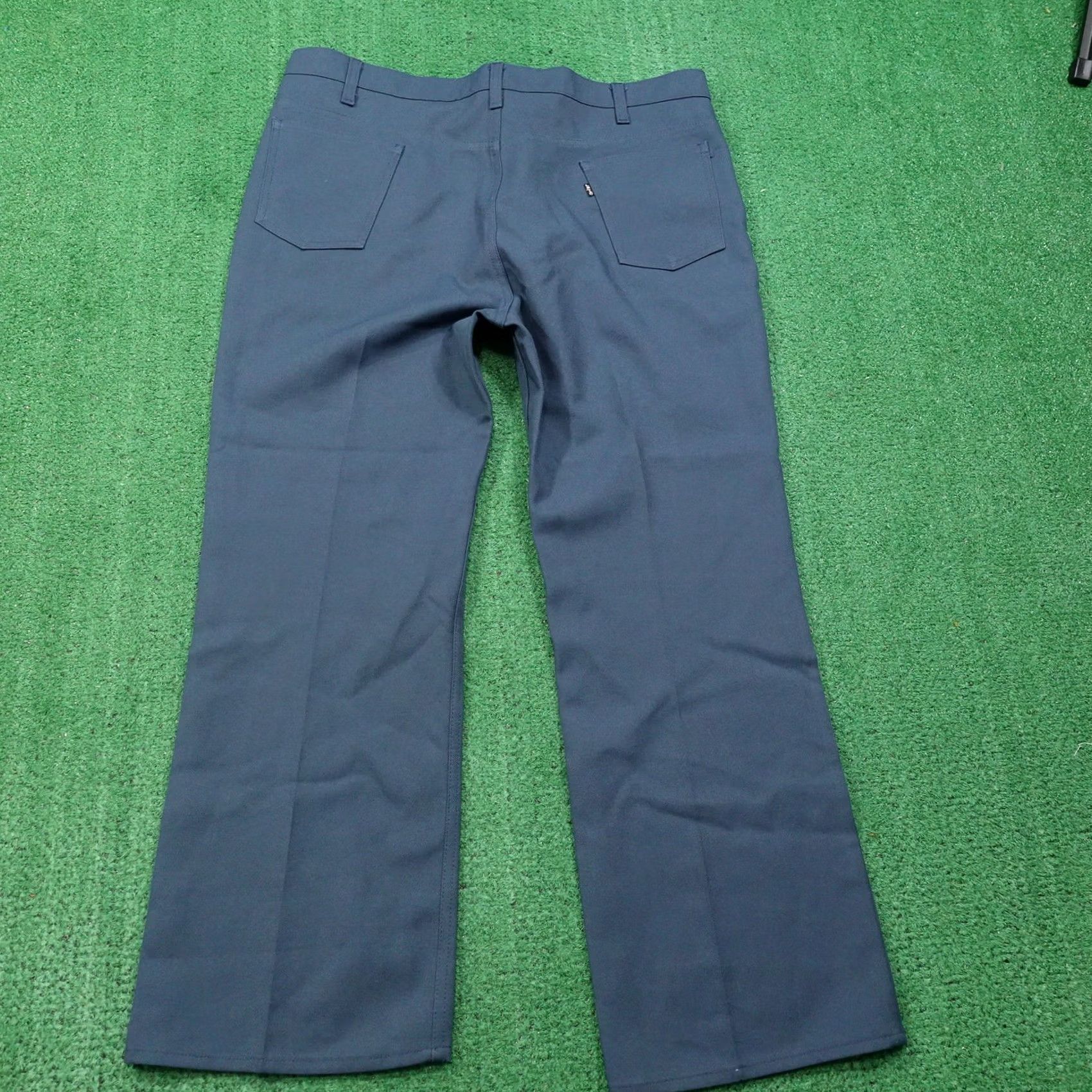 Levi's VINTAGE Levi's MENS BLUE BOOT CUT SLACK PANTS 41X30 BLACK GOLD TAB INSEAM 30 Regular Front Flat Casual Solid Belt Loops Denim/Chino Size US 41 - 6 Thumbnail