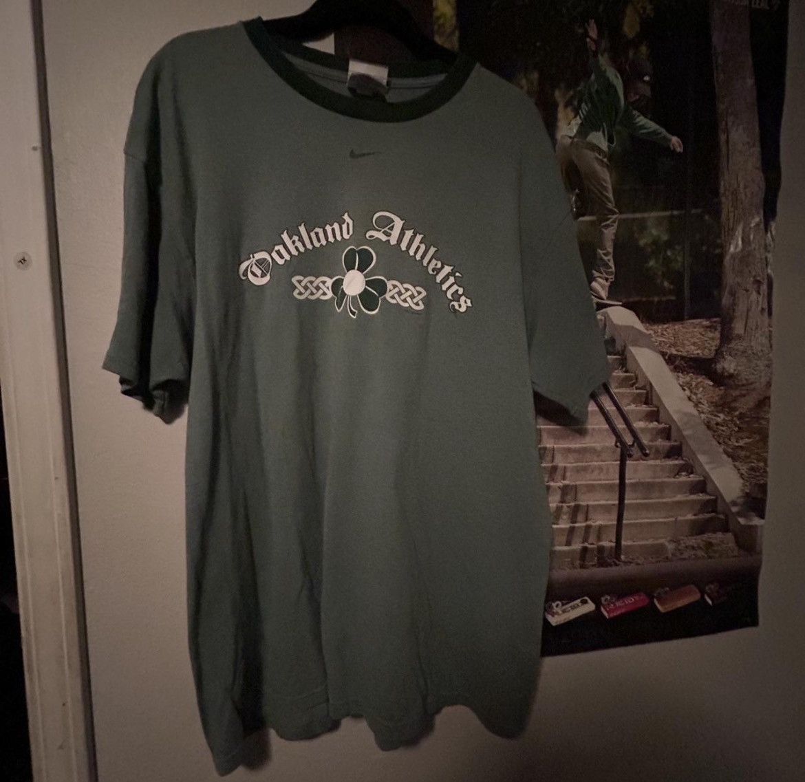 Nike Vintage nike Oakland A’s t shirt Size US XL / EU 56 / 4 - 1 Thumbnail