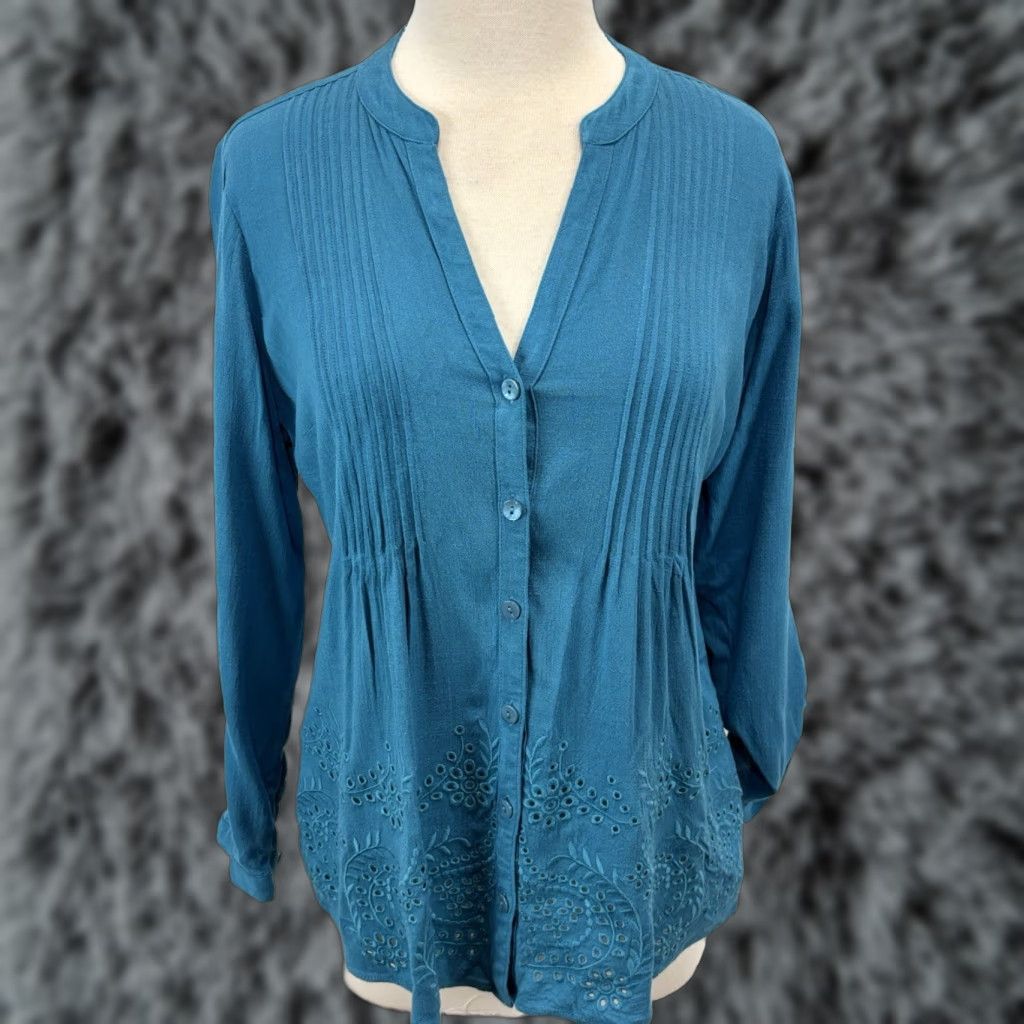 Soft Surroundings VINTAGE Soft Surroundings Tunic Blouse Shirt Womens Petite PM Teal Eyelet Embroidered Long Sleeve Button Roll Tab Rayon Blend United States? Size M / US 6-8 / IT 42-44 - 1 Thumbnail