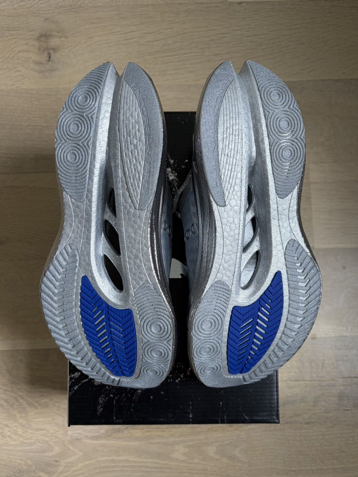 Minted New York × Saucony Saucony x Minted NY Endorphin Pro 5 Chromium Metallic Silver Size US 9.5 / EU 42-43 - 5 Thumbnail