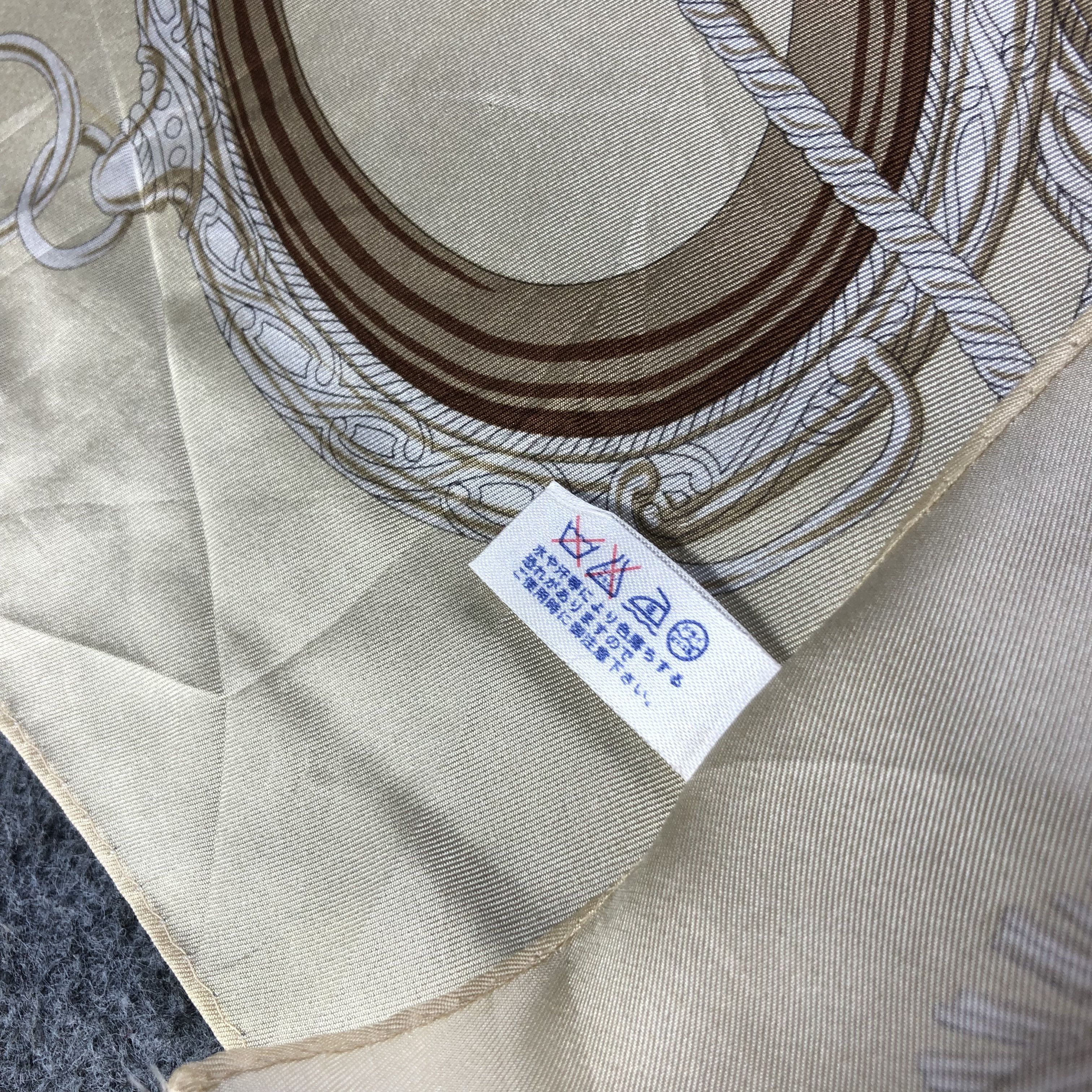 Japanese Brand Luxury Hand Rolled Silk Scarf M533 Size ONE SIZE - 4 Thumbnail