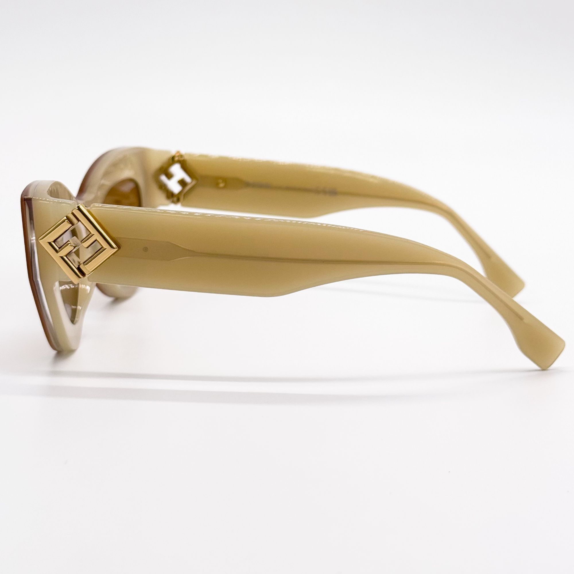 Fendi NEW FENDI SUNGLASSES FE40146I 57E BEIGE WOMEN EYEWEAR Size ONE SIZE - 8 Thumbnail
