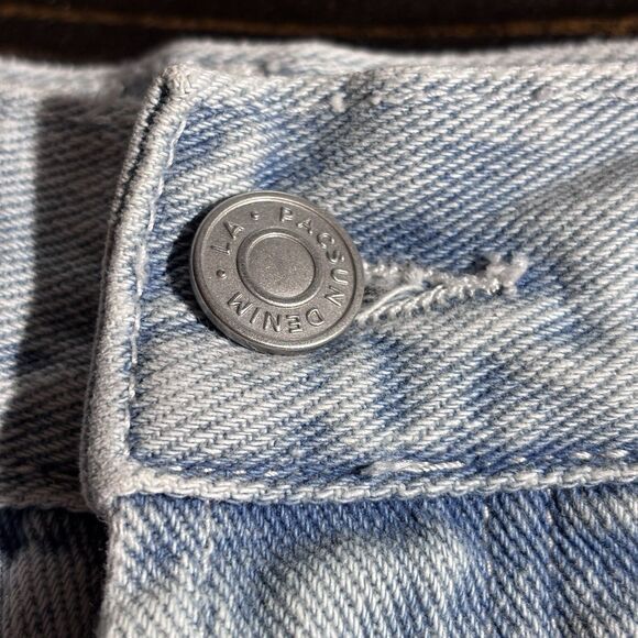 Pacsun Pacsun Women 90S Girlfriend Button Fly Denim Short 26 Size 26" / US 2 / IT 38 - 8 Thumbnail