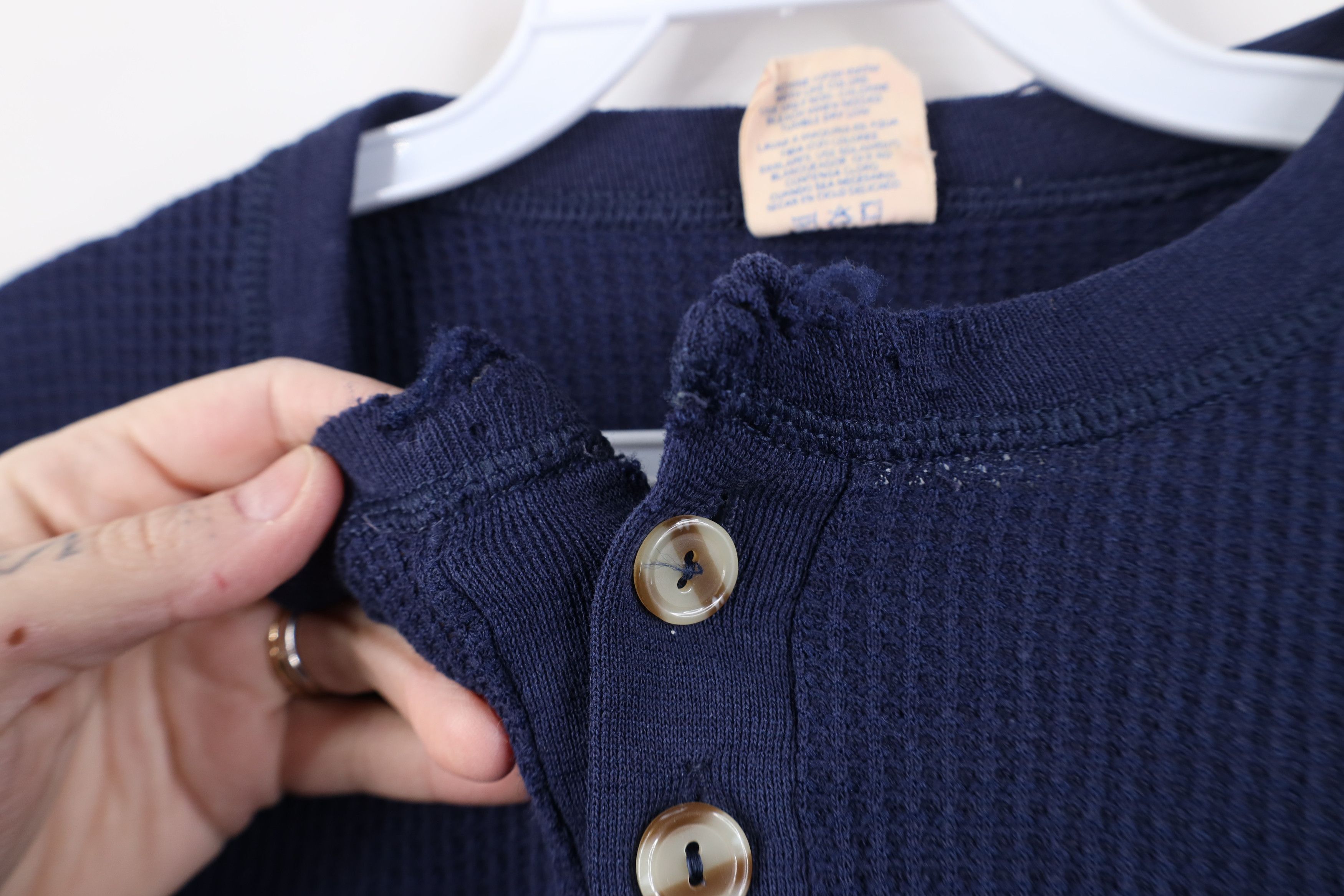 Vintage Vintage 70s Streetwear Waffle Knit Henley T-Shirt USA Size US M / EU 48-50 / 2 - 5 Thumbnail