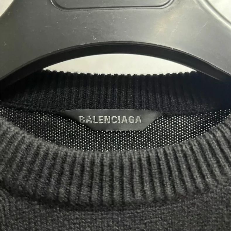 Balenciaga Balenciaga Black monogrammed Logo embroidered casual crewn Size S / US 4 / IT 40 - 3 Thumbnail
