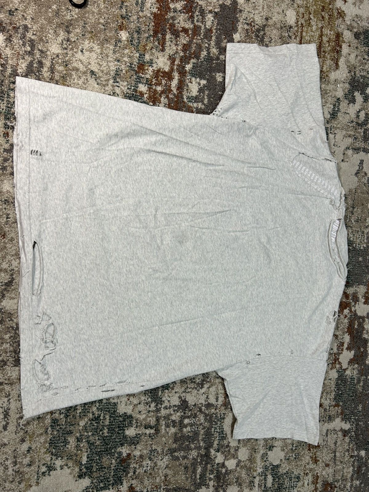 Balenciaga Balenciaga 2023 Destroyed 3B Grey Tee Size 3 Oversized Size US L / EU 52-54 / 3 - 5 Thumbnail