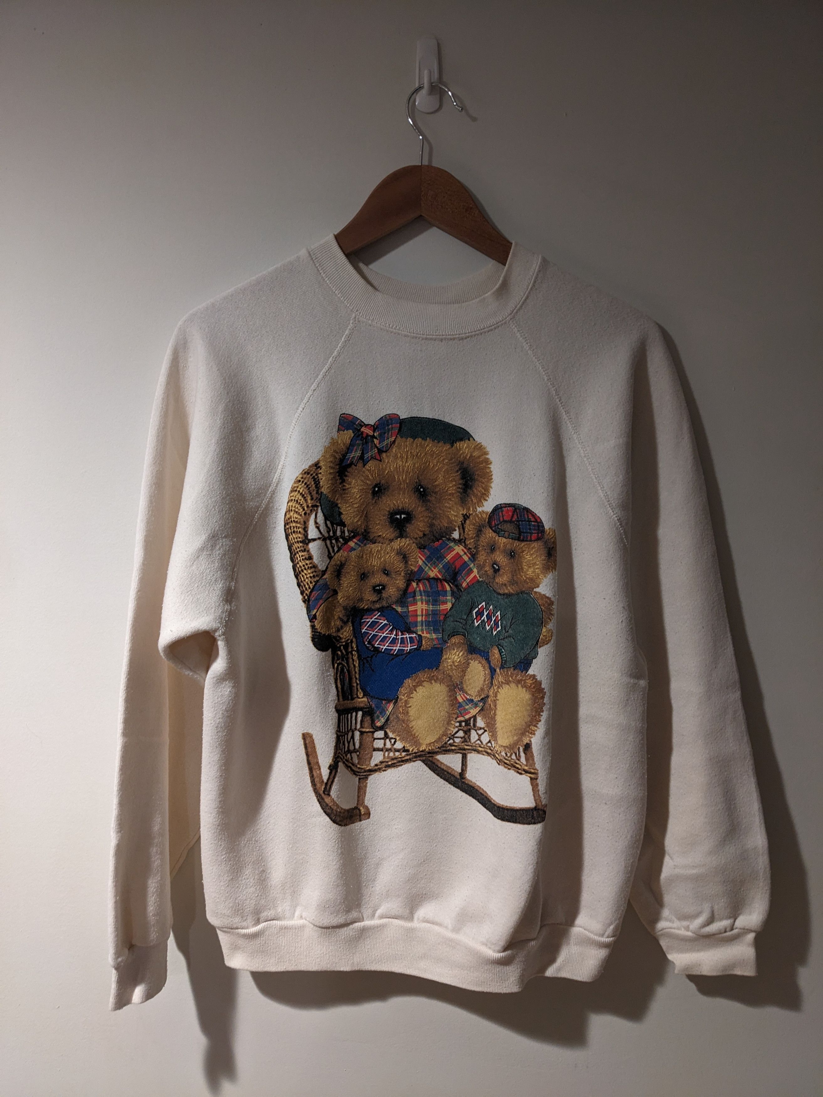 Vintage Vintage 90s Bears Tommy Hilfiger Inspired Large Sweatshirt Size US L / EU 52-54 / 3 - 1 Thumbnail