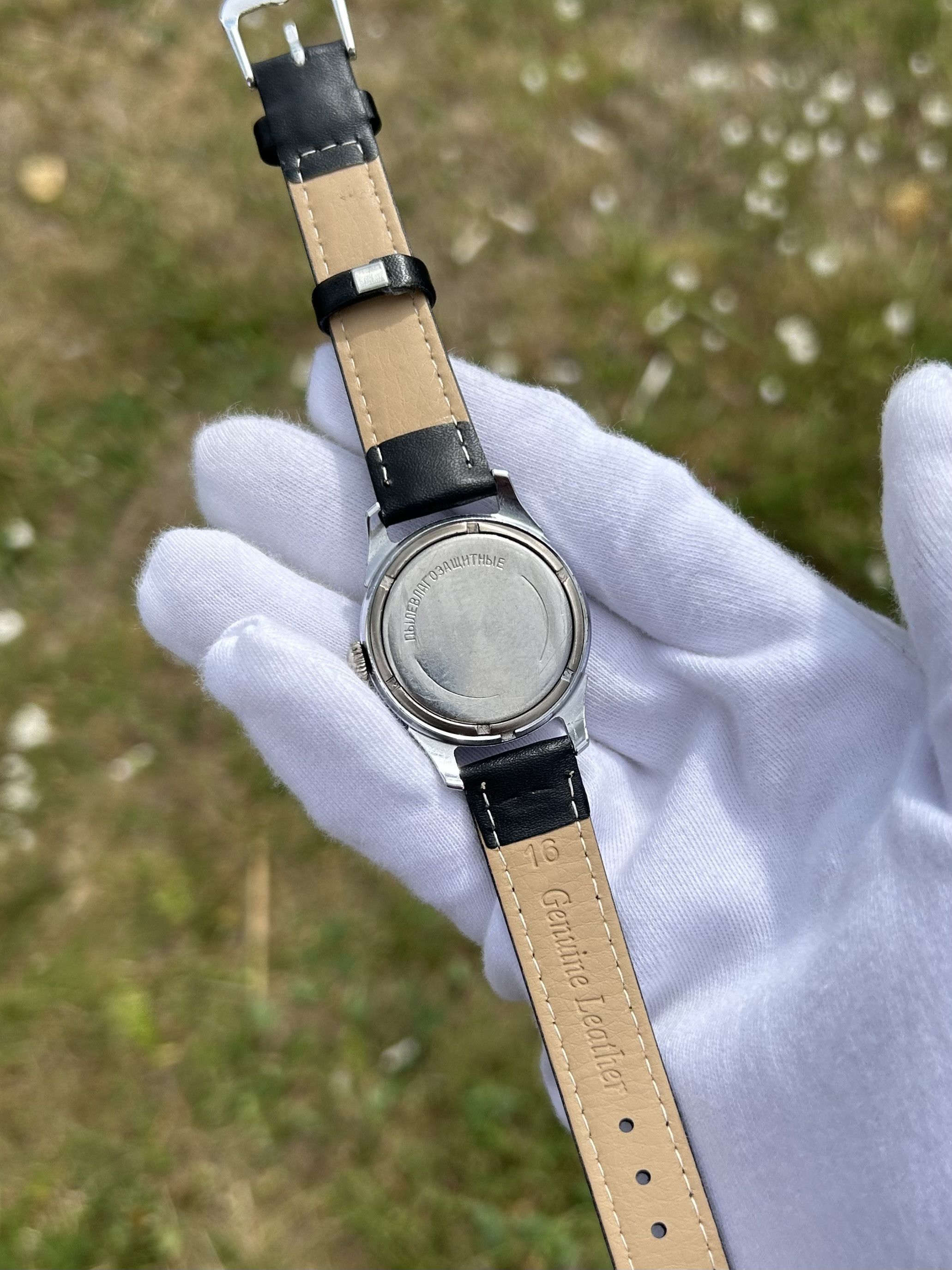 Vintage Vintage Watch Raketa USSR Soviet Mechanical 1950s Size ONE SIZE - 19 Thumbnail