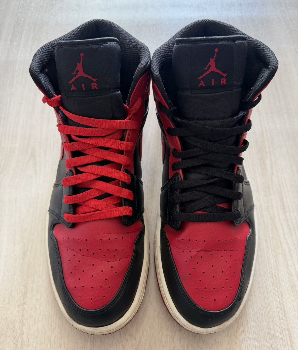 Jordan Brand Jordan 1 Mid Banned 2020 Sz 13 Size US 13 / EU 46 - 7 Thumbnail