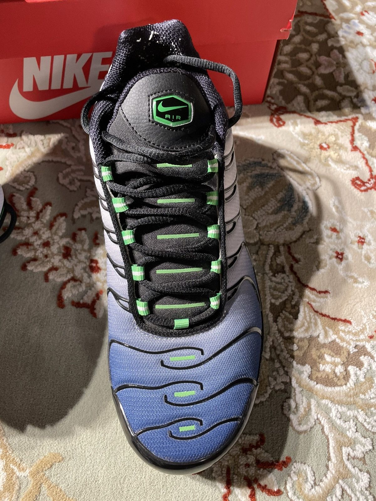 Nike Nike Air Max Plus Size US 9.5 / EU 42-43 - 3 Thumbnail