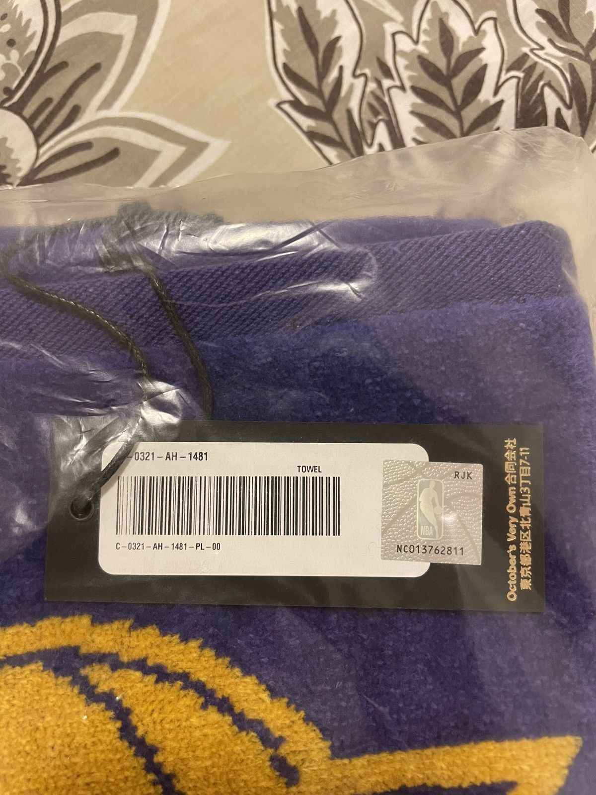 NBA × October's Very Own OVO x NBA towel lakers 2021 Size ONE SIZE - 3 Thumbnail