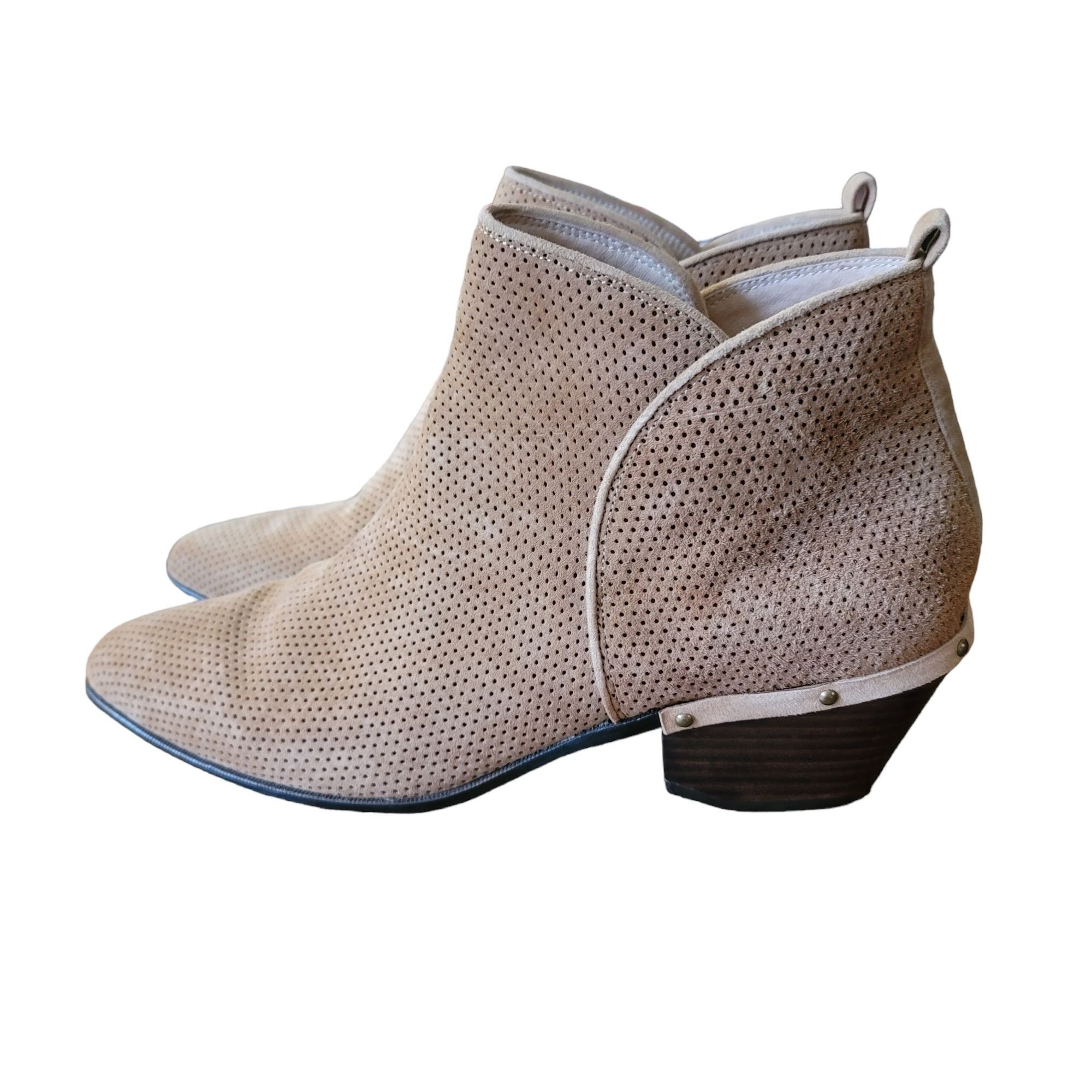 Other Nina Originals Tan Ankle Boot Perforated Stacked Heel Woman' Size US 11 / IT 41 - 8 Thumbnail