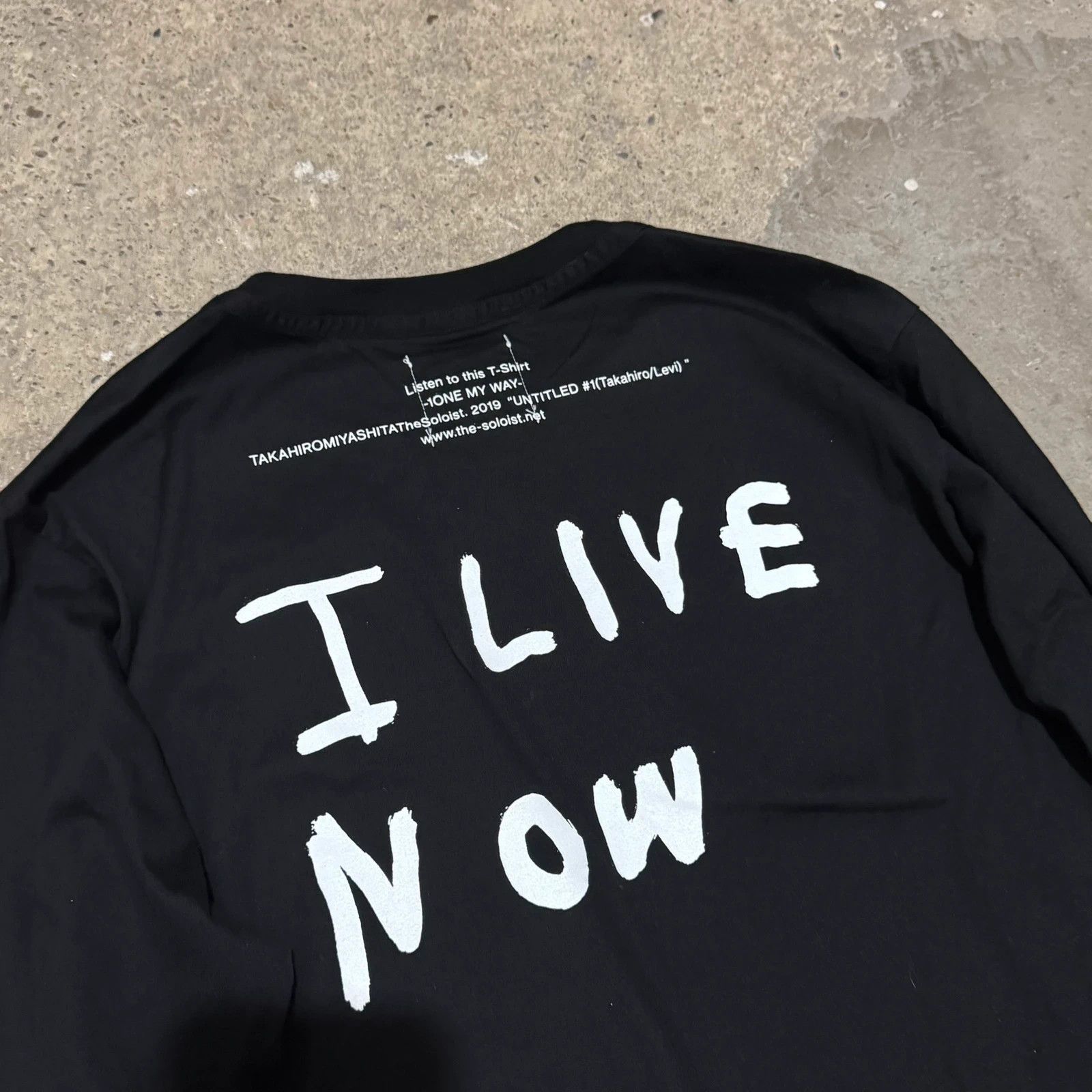 Takahiromiyashita The Soloist. F/W 2019 Takahiromiyashita The soloist I live now longsleeve Size US M / EU 48-50 / 2 - 4 Thumbnail