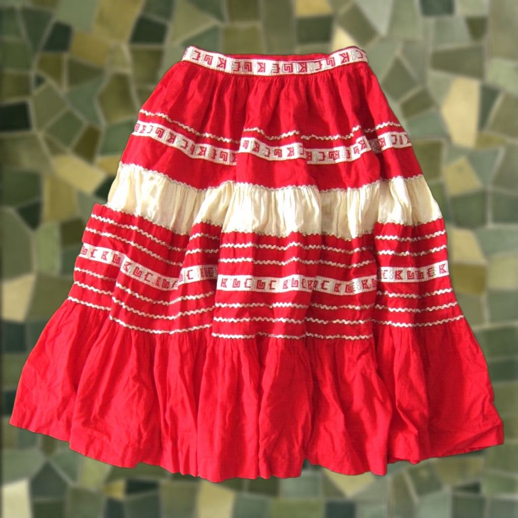 DANCER VINTAGE Handmade Red Ivory Cotton Embroidered Pettiskirt Square Dance XS Skirt Womens Vintage Cowboy Western Size 26" / US 2 / IT 38 - 1 Thumbnail