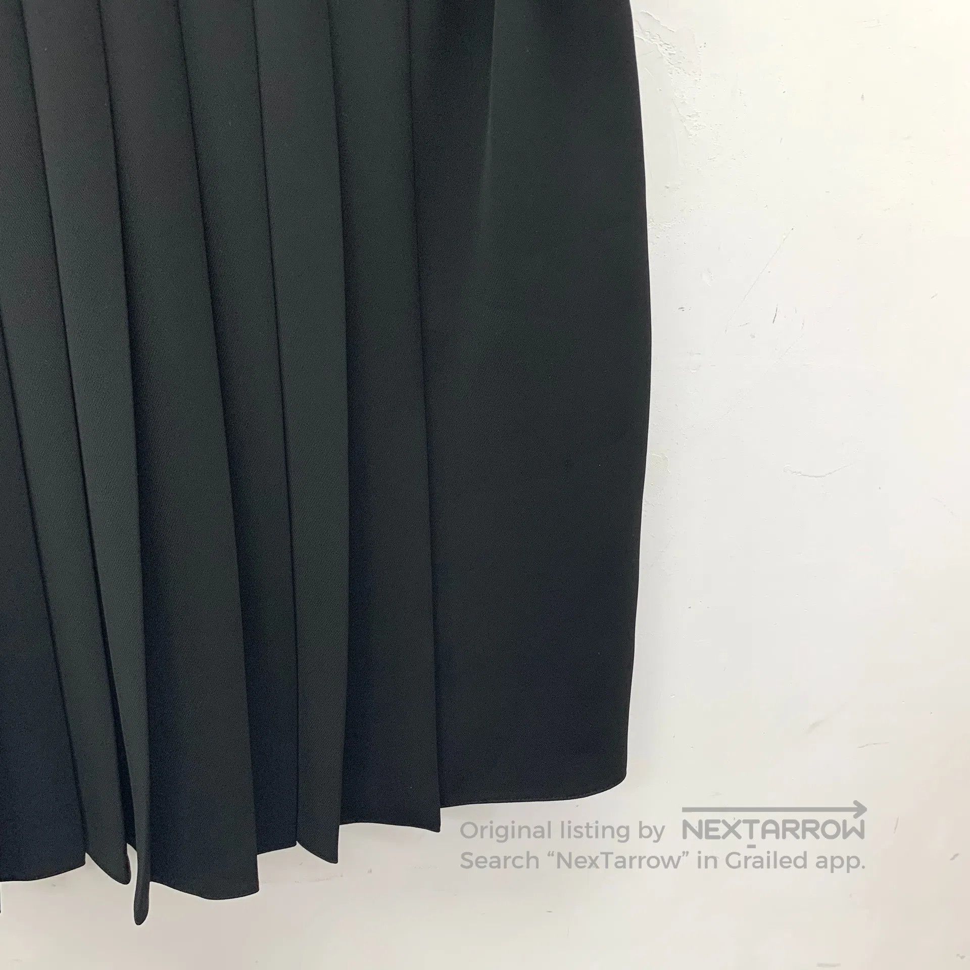 Prada Prada Black Triangle Logo Pleated Collar Semi-Zip Short Sl Size XS / US 0-2 / IT 36-38 - 5 Thumbnail