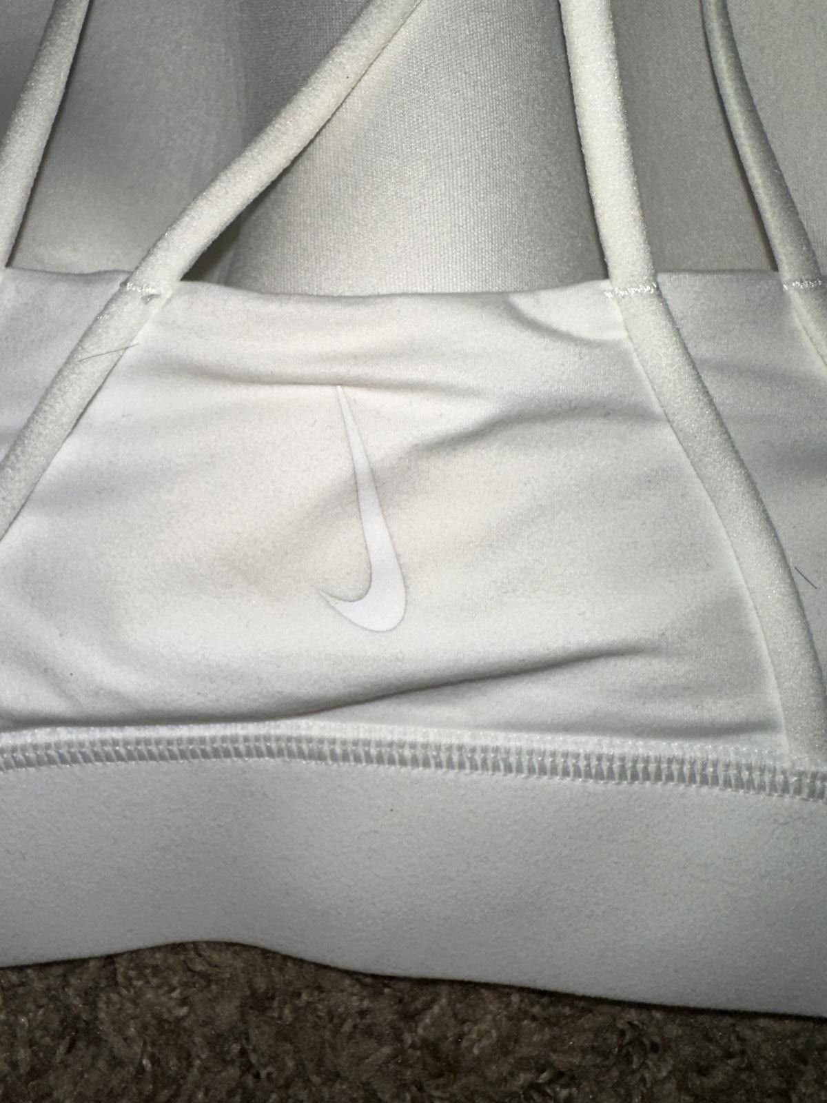 Nike Nike Swoosh Luxe Women'S Medium-Support Padded Sports Bra Size ONE SIZE - 5 Thumbnail